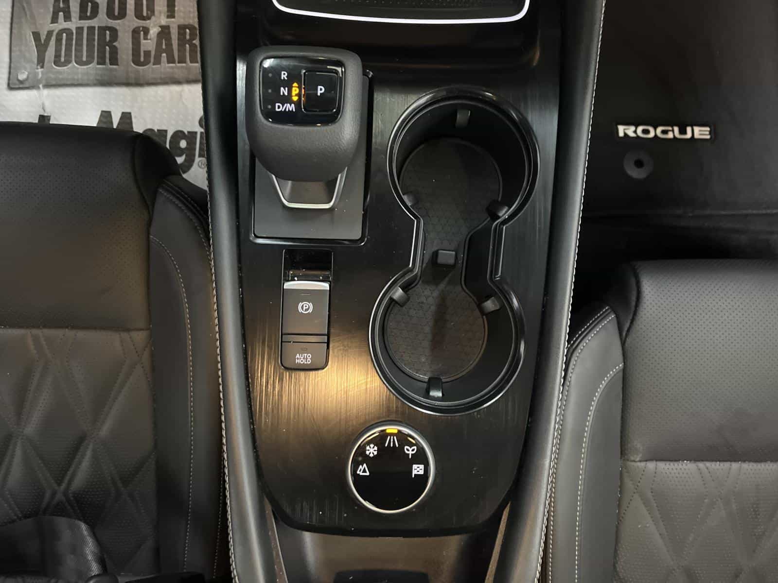 2024 Nissan Rogue Platinum - Image 25