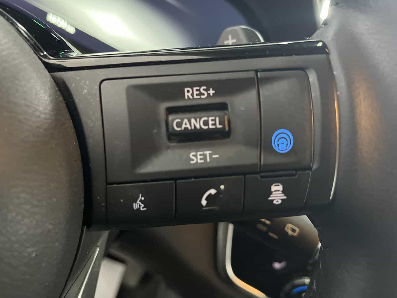 2024 Nissan Rogue Platinum - Image 15