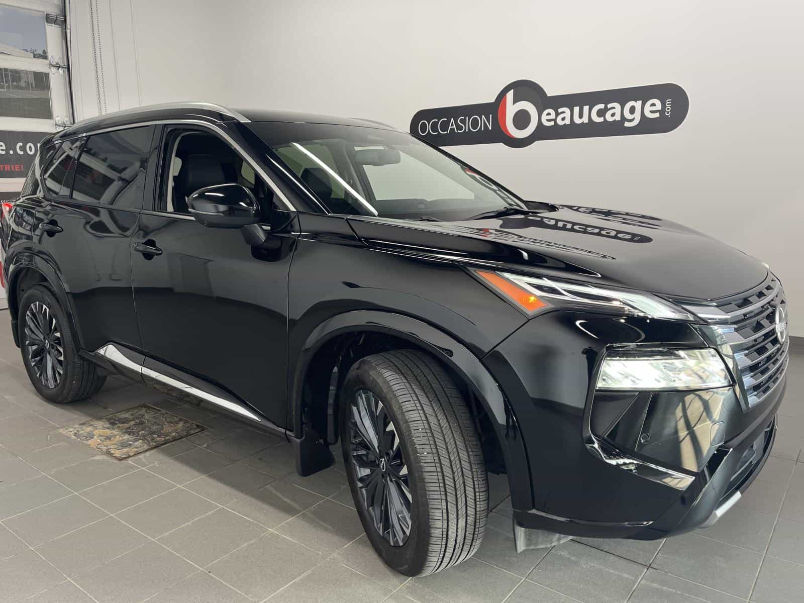 2024 Nissan Rogue Platinum - Image 5