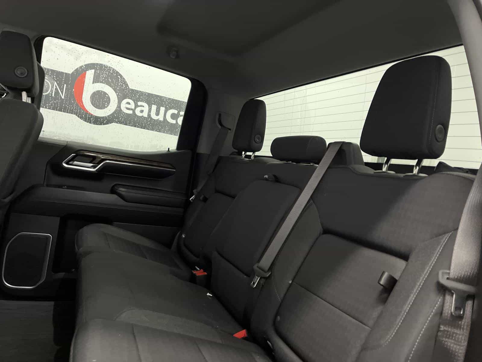 2023 GMC Sierra 1500 Elevation - Image 10