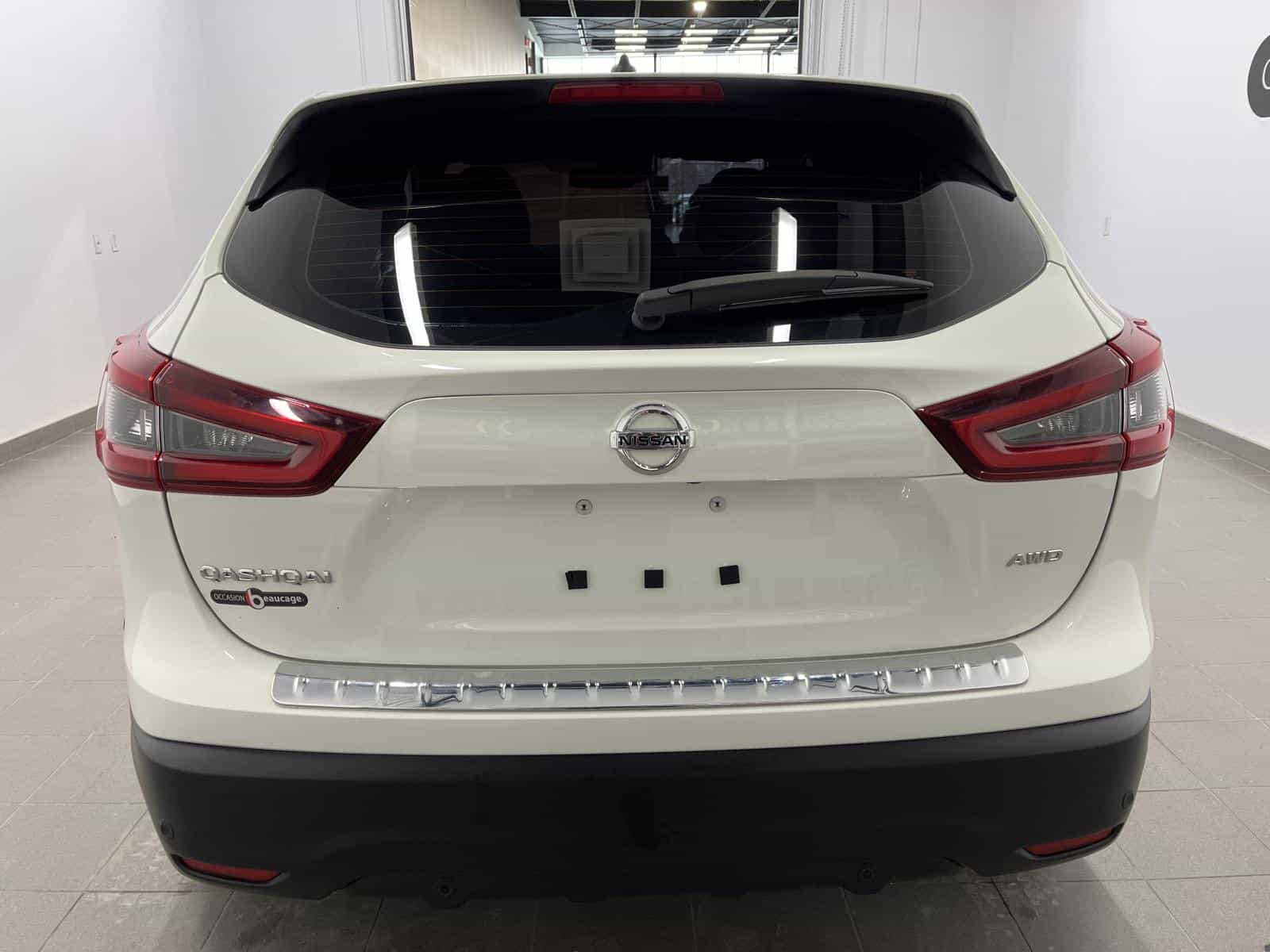 Image 4 Nissan Qashqai S 2023