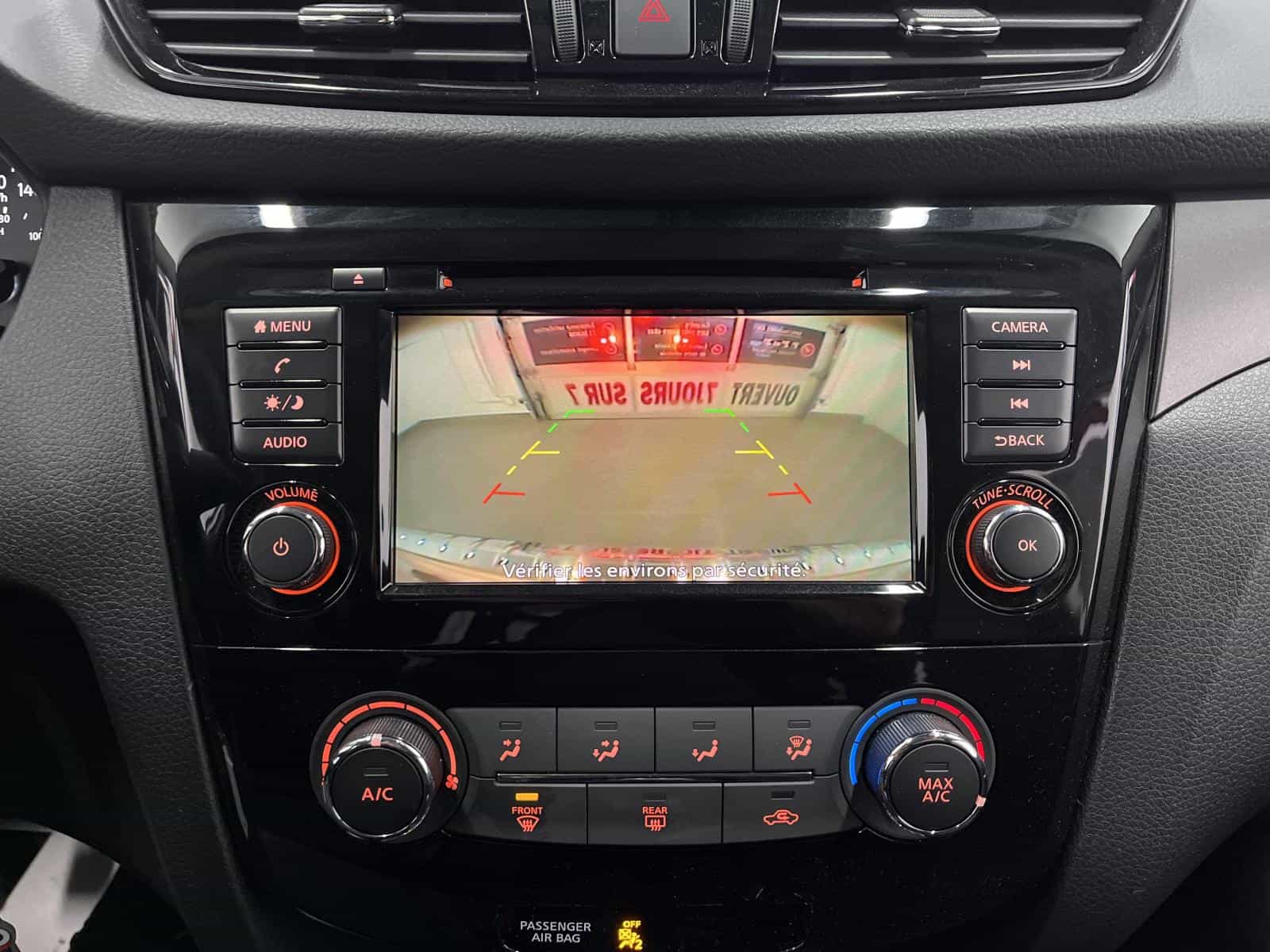 Image 19 Nissan Qashqai S 2023