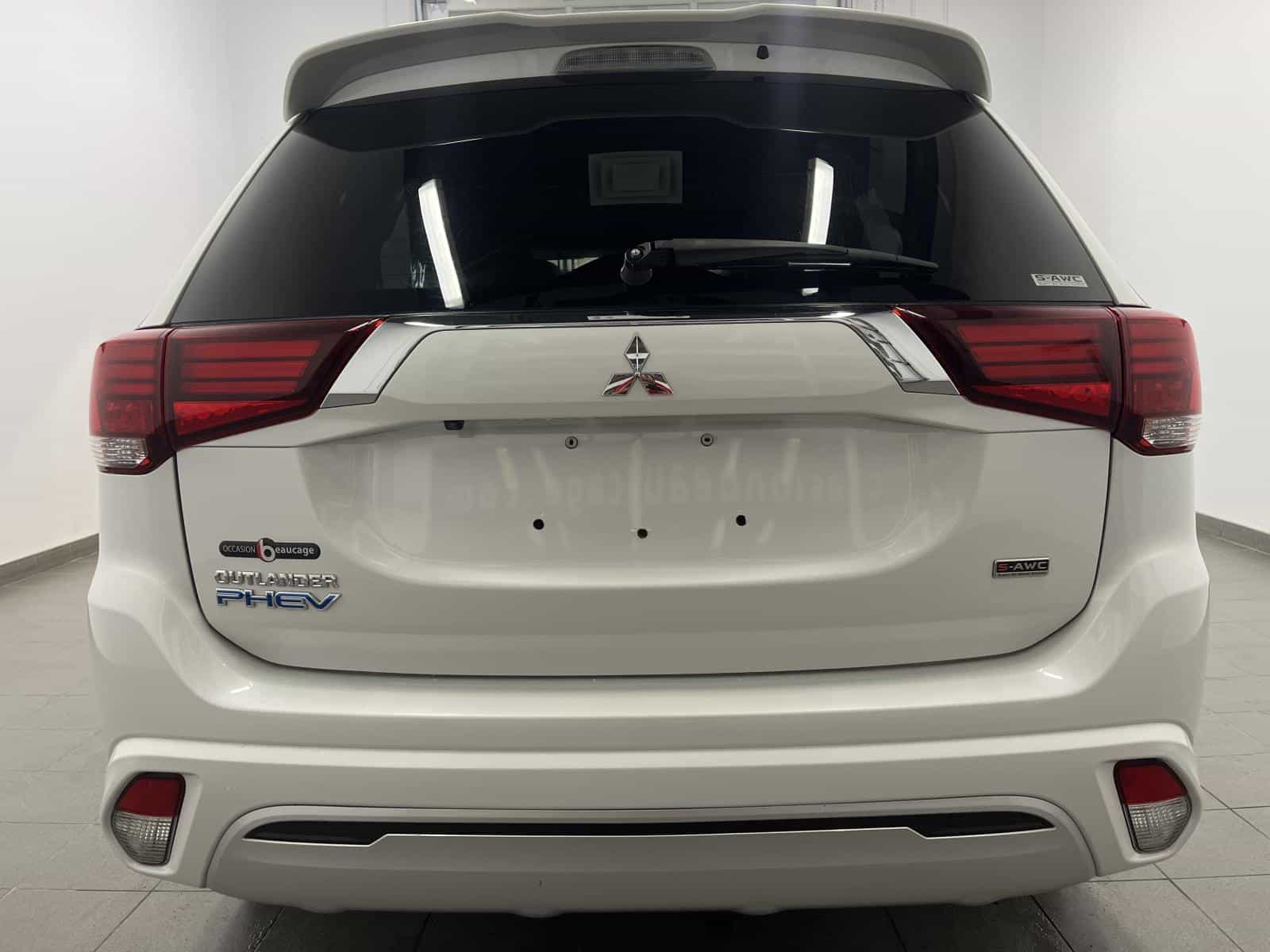 2020 Mitsubishi Outlander PHEV - Image 7