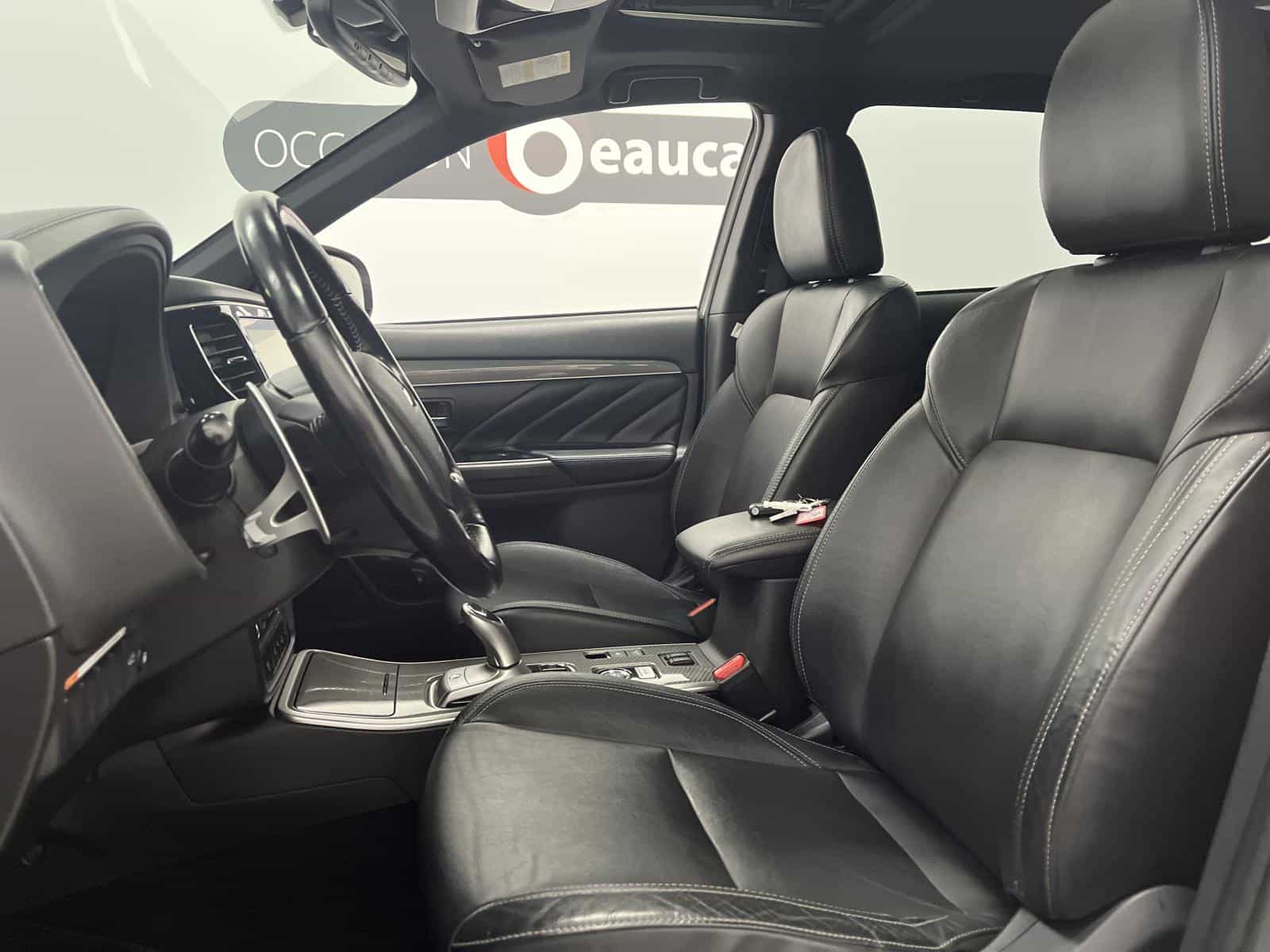 2020 Mitsubishi Outlander PHEV - Image 8