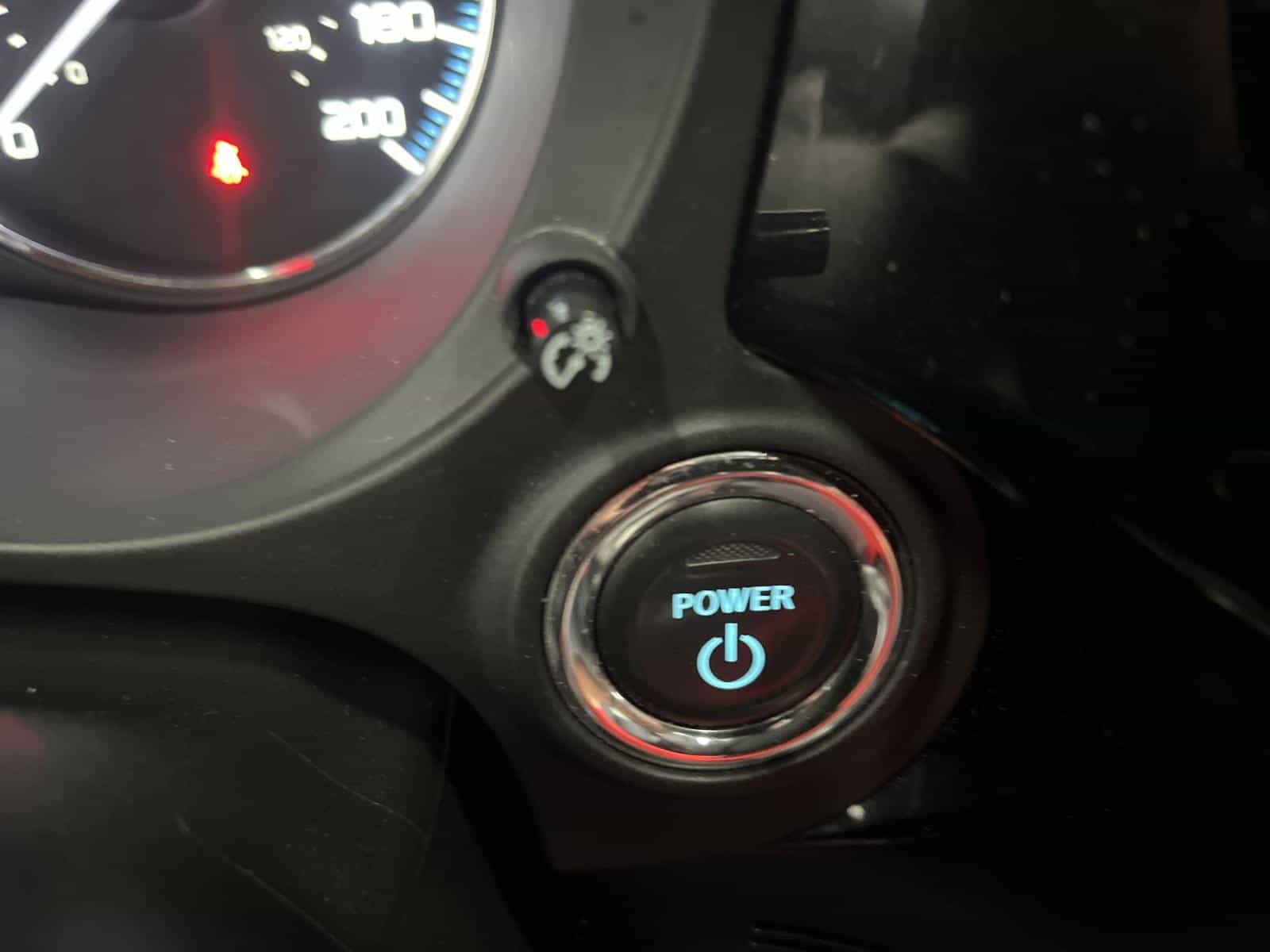 2020 Mitsubishi Outlander PHEV - Image 13