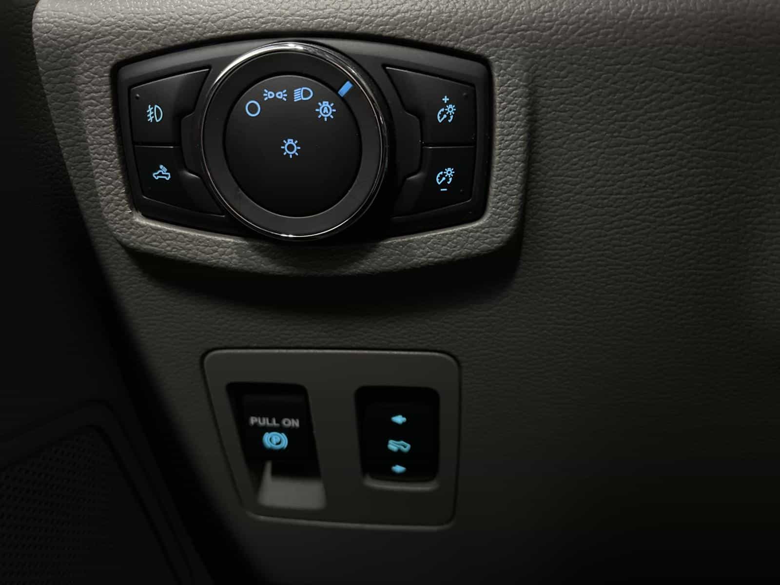 2018 Ford F150 XLT - Image 12