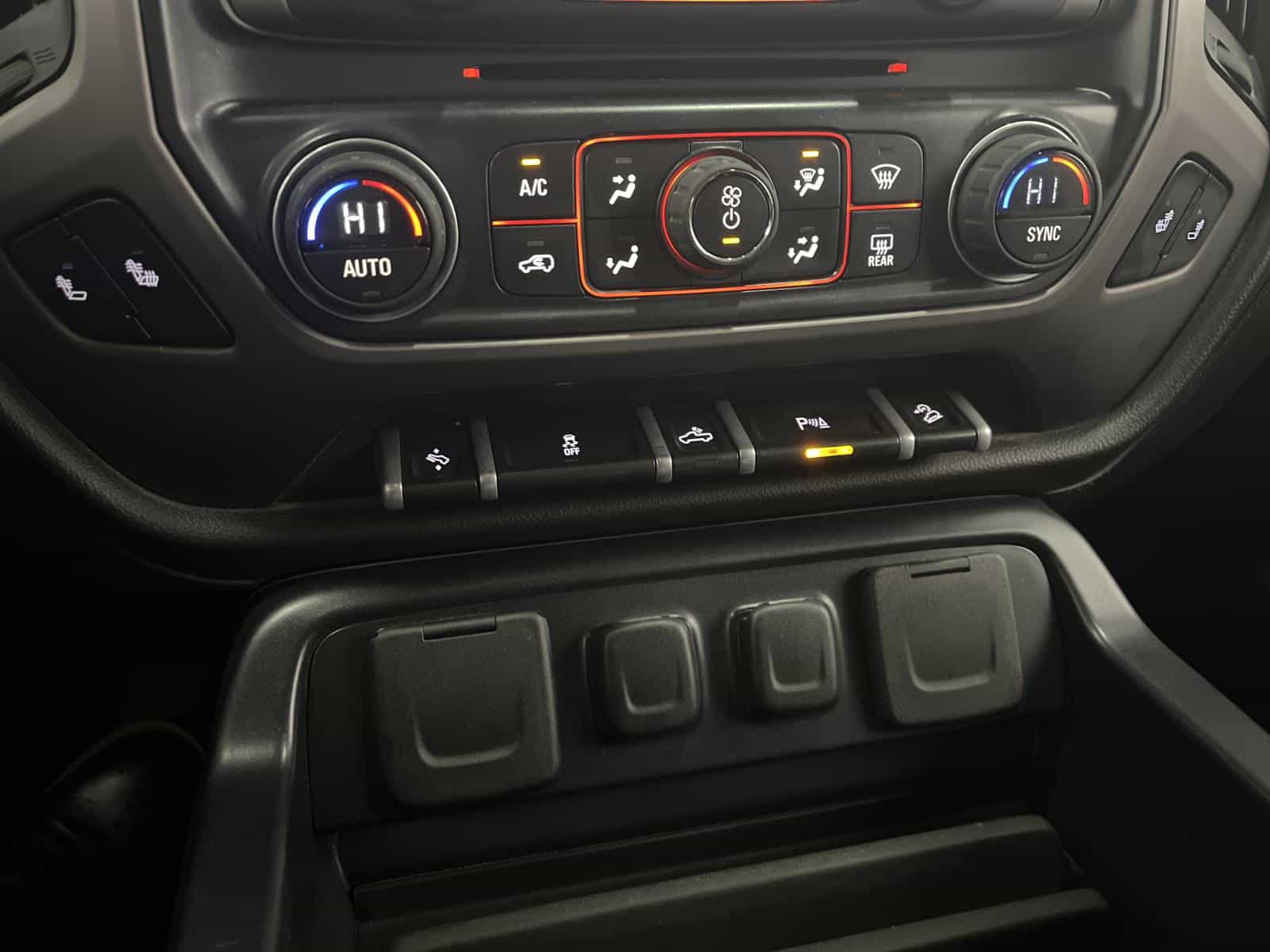 2016 GMC Sierra 1500 SLT - Image 16