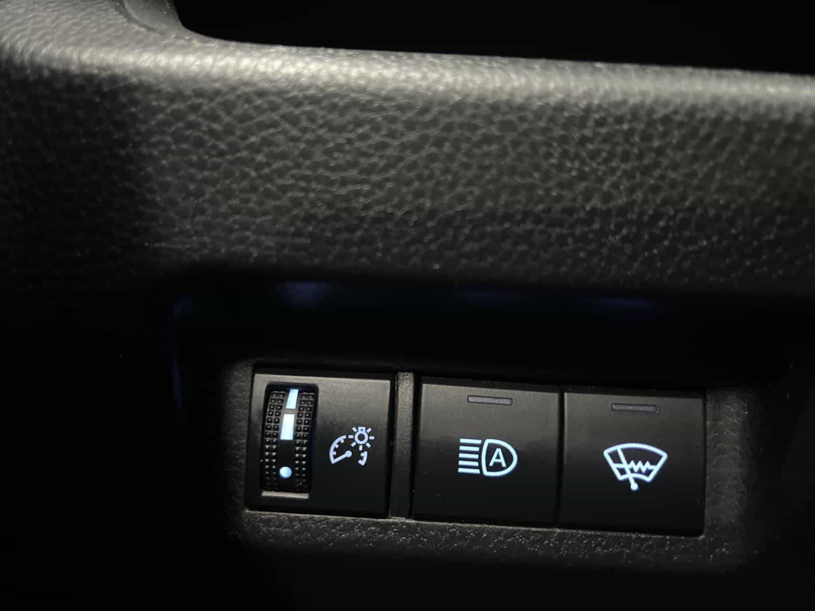 Image 11 Toyota Rav4 LE 2022