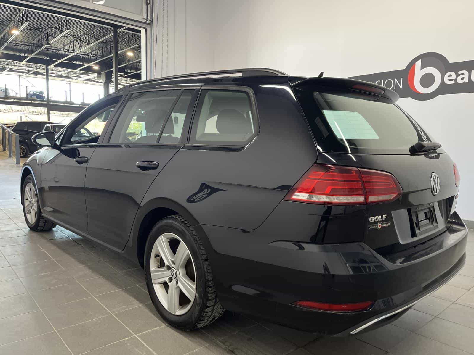 2019 Volkswagen Golf Sportwagen Comfortline - Image 3