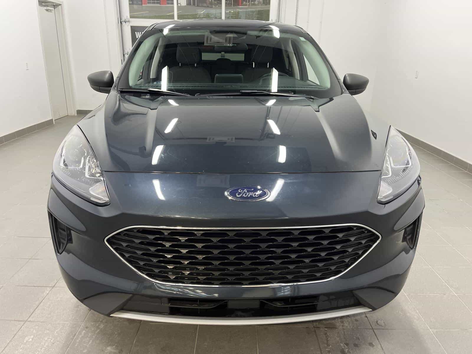 2022 Ford Escape SE PHEV - Image 7