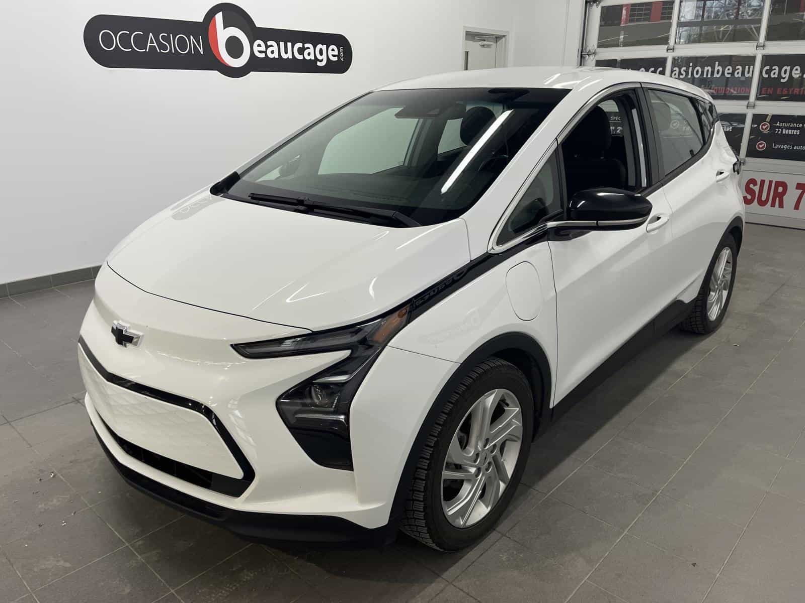 2022 Chevrolet Bolt EV LT - Image 1