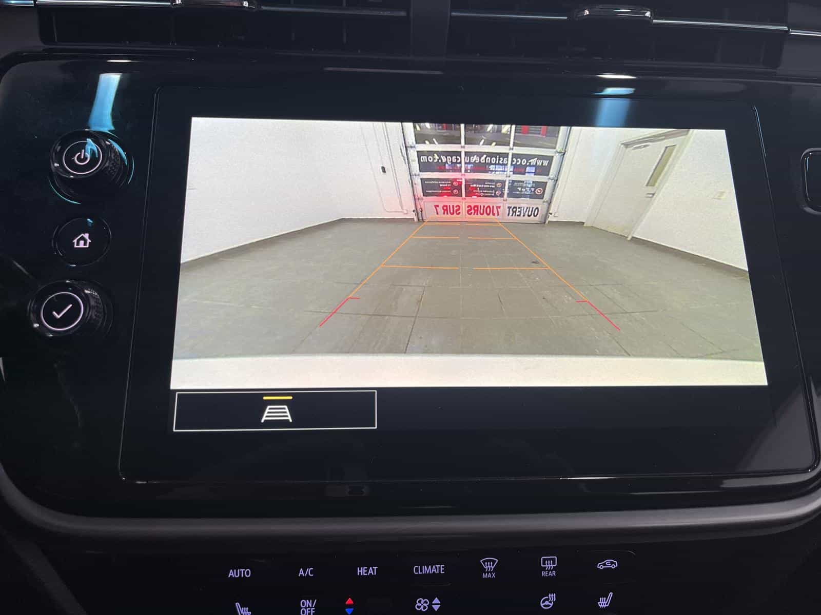 2022 Chevrolet Bolt EV LT - Image 17