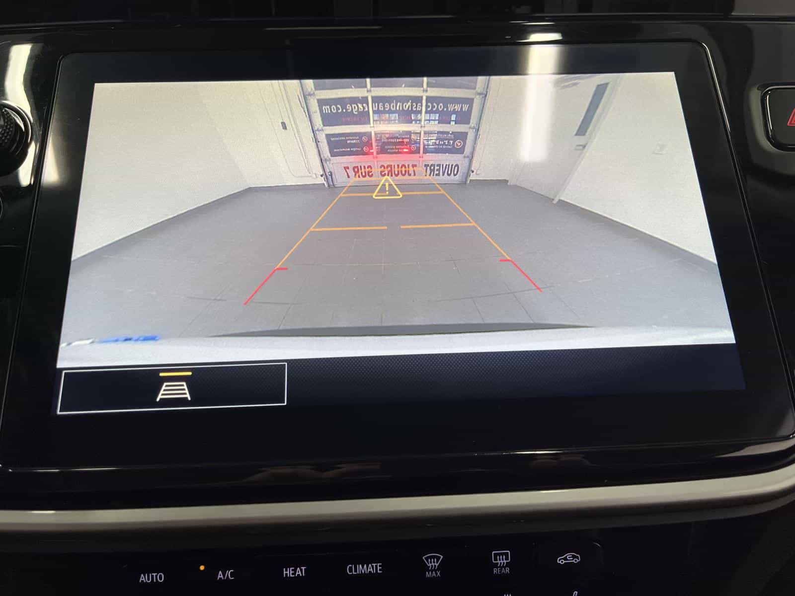 2022 Chevrolet Bolt EUV LT - Image 19