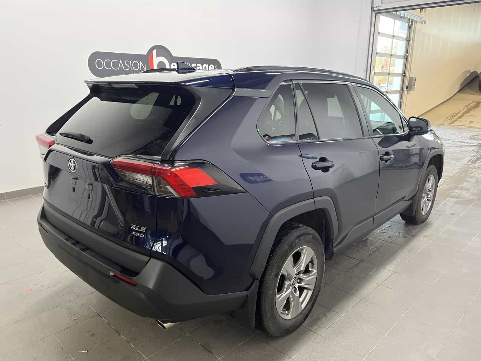 Image 5 Toyota Rav4 XLE 2022