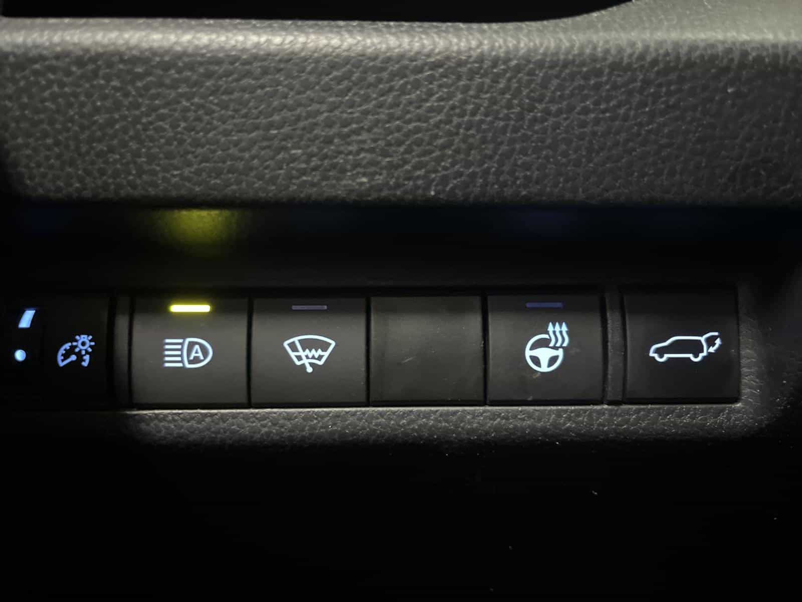 Image 13 Toyota Rav4 XLE 2022