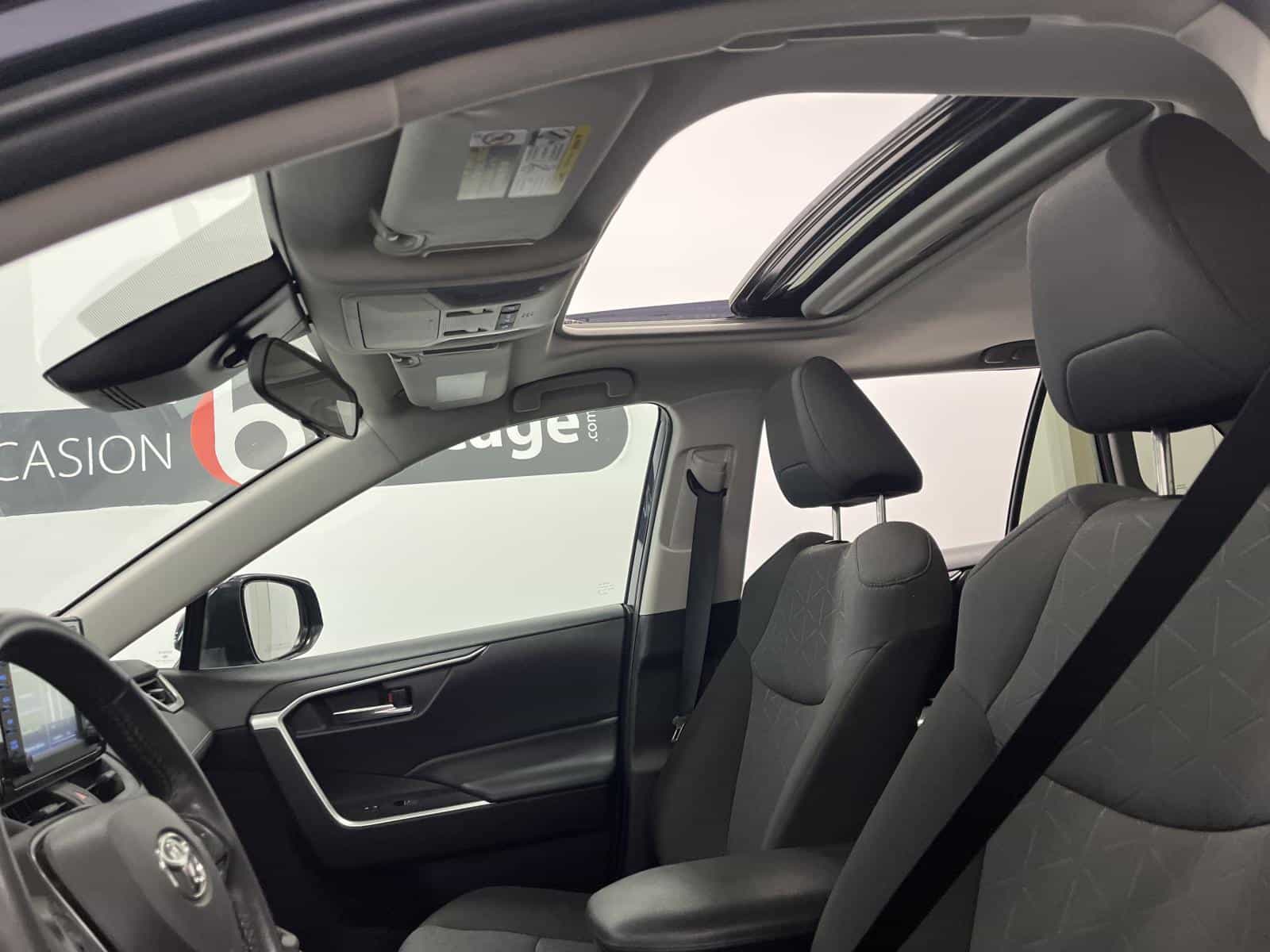 2022 Toyota Rav4 XLE - Image 20