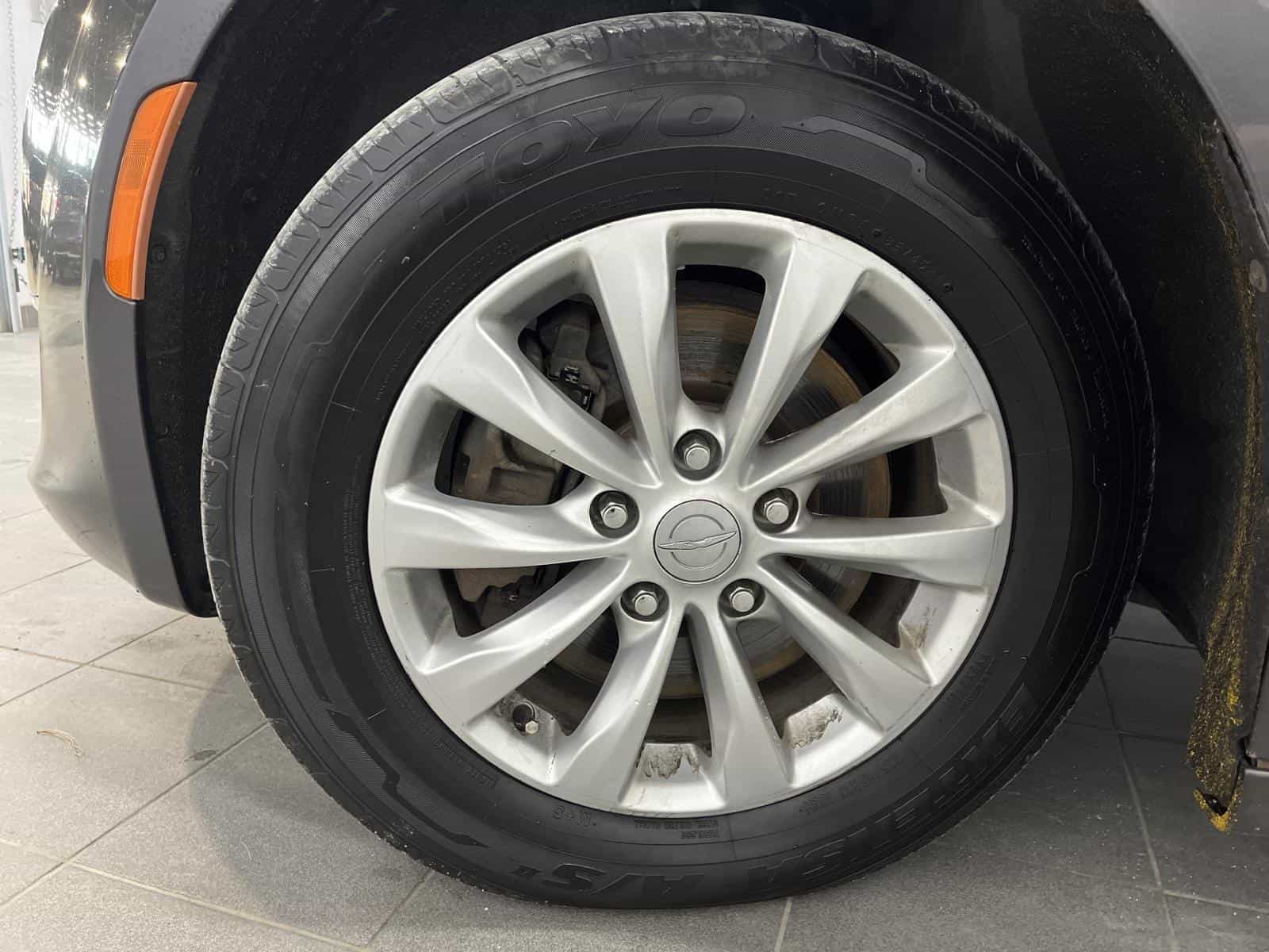 Image 21 Chrysler Pacifica Touring L 2018