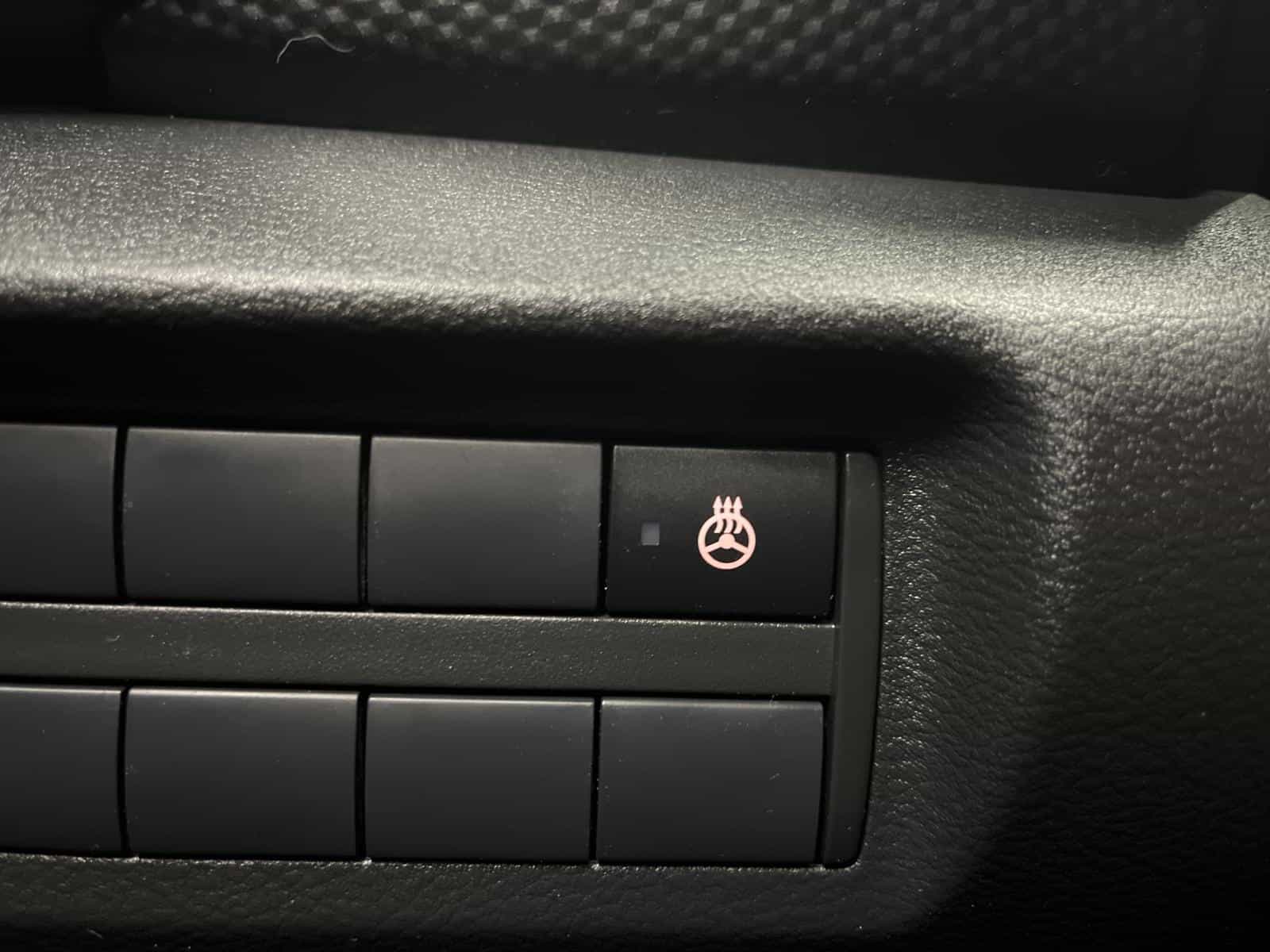 2024 Nissan Kicks SV - Image 11