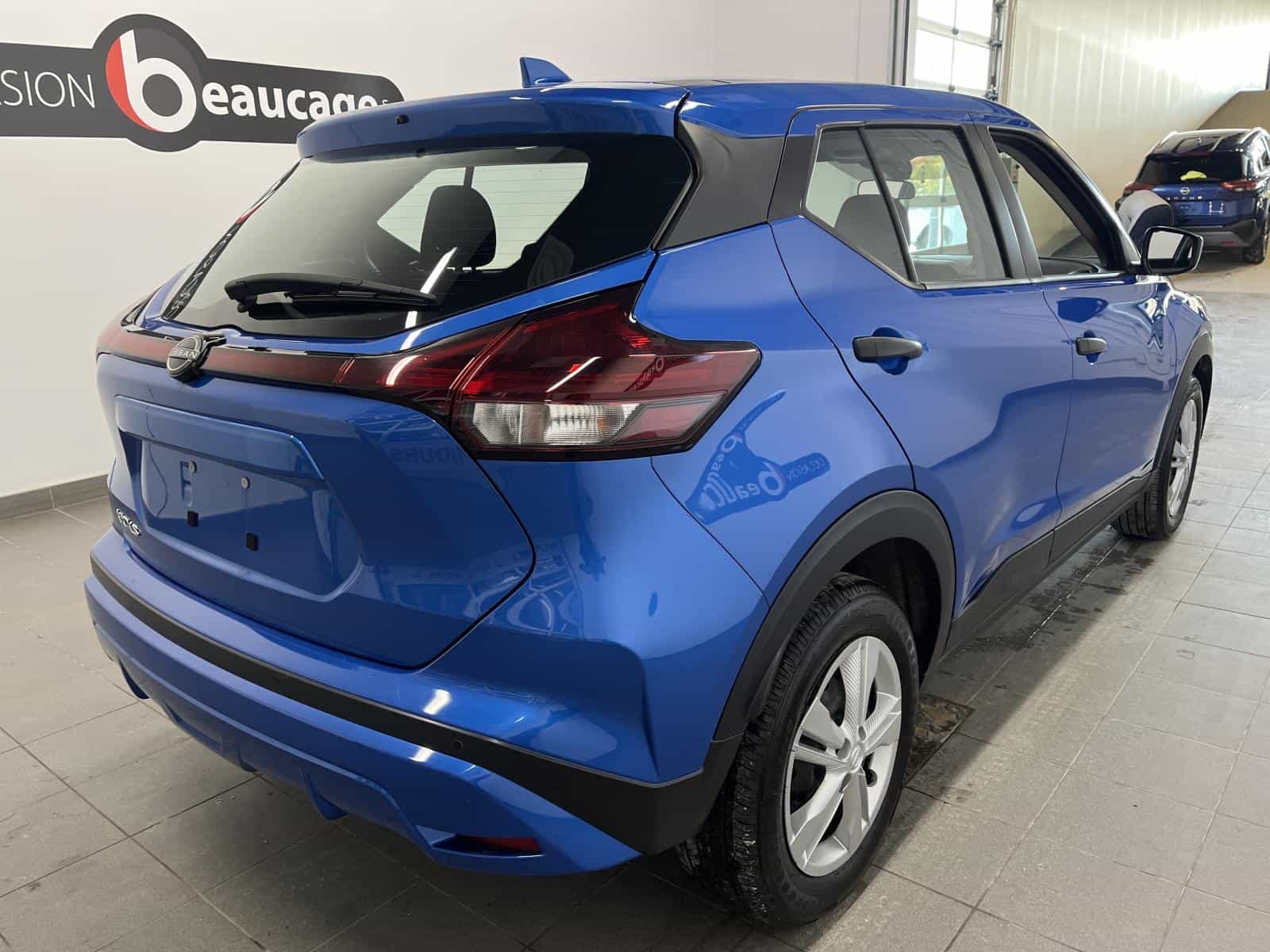 Image 5 Nissan Kicks S 2023