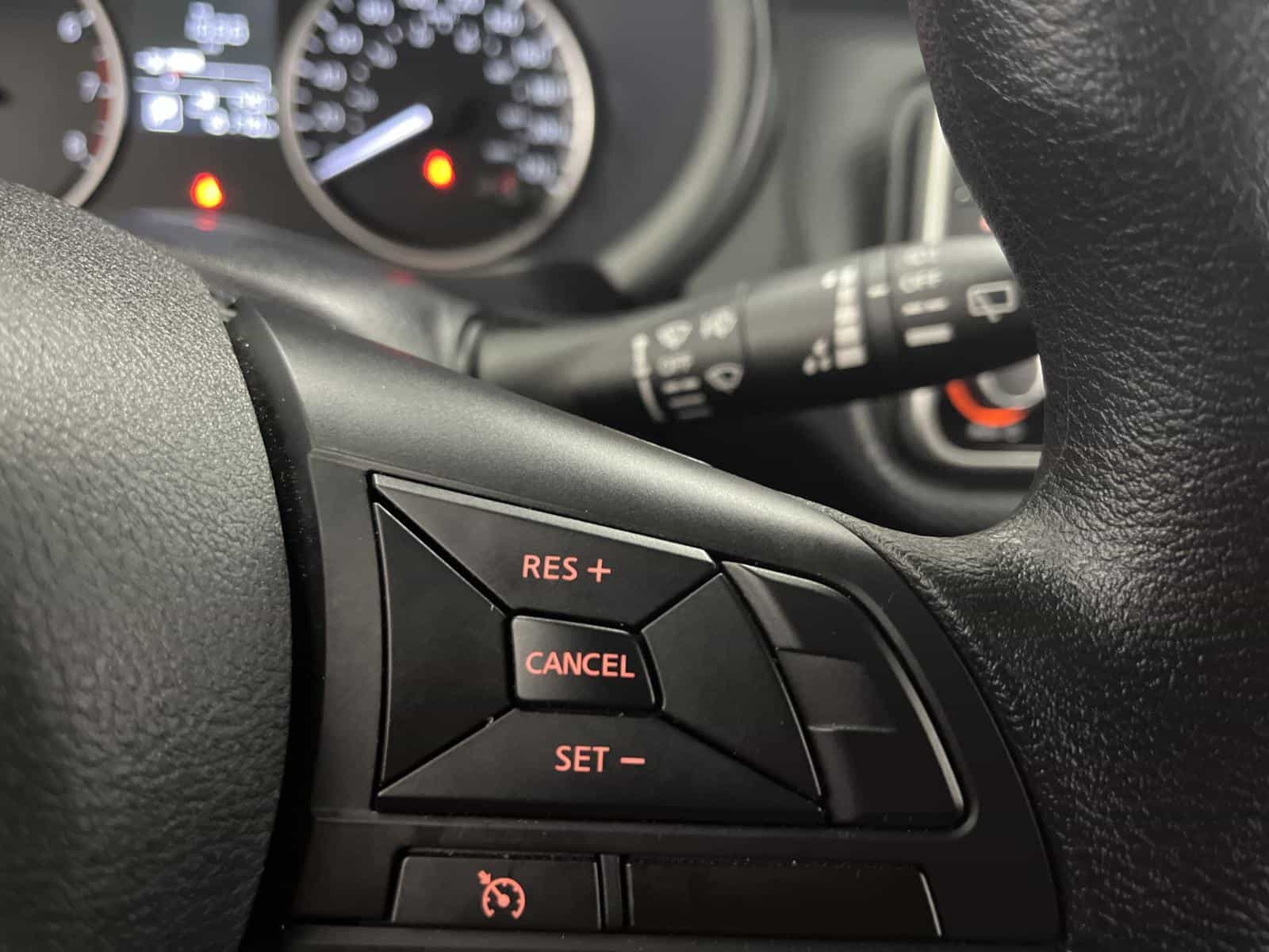 Image 14 Nissan Kicks S 2023