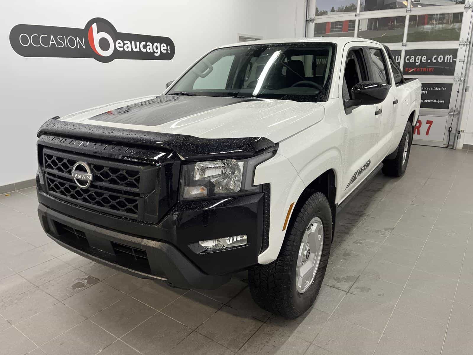 2024 Nissan Frontier SV - Image 1