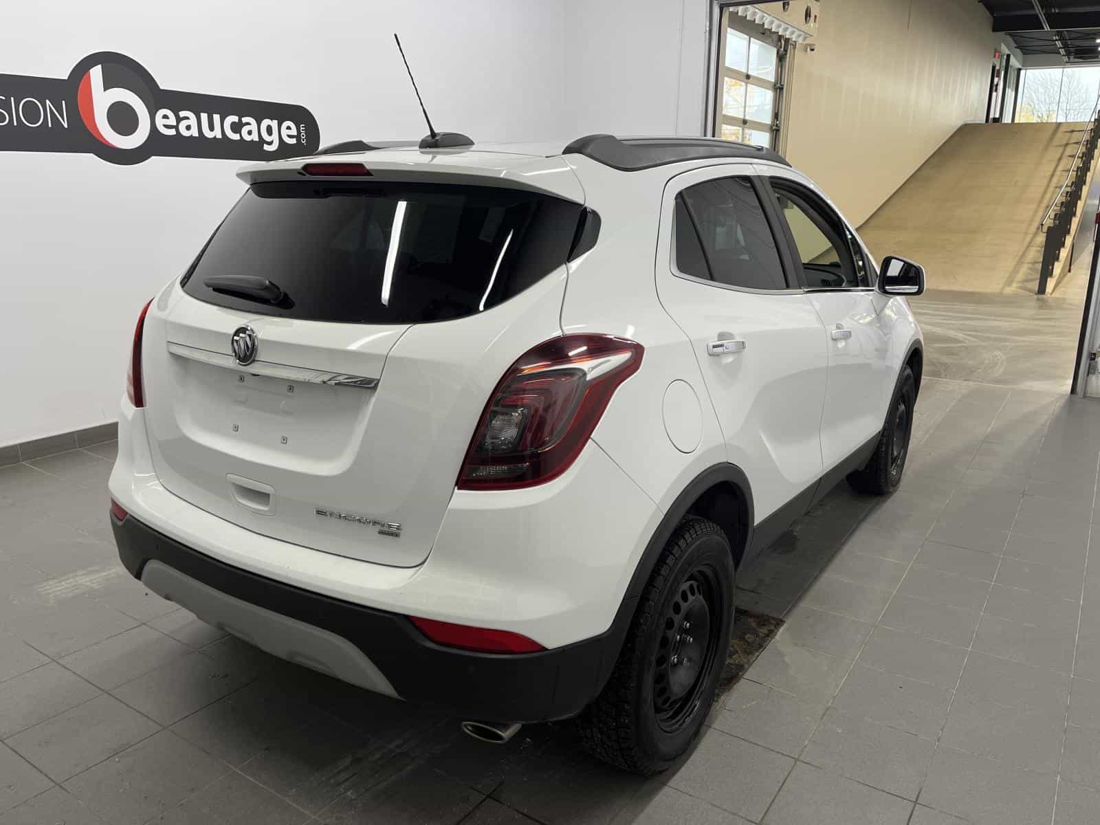Image 5 Buick Encore Preferred 2021