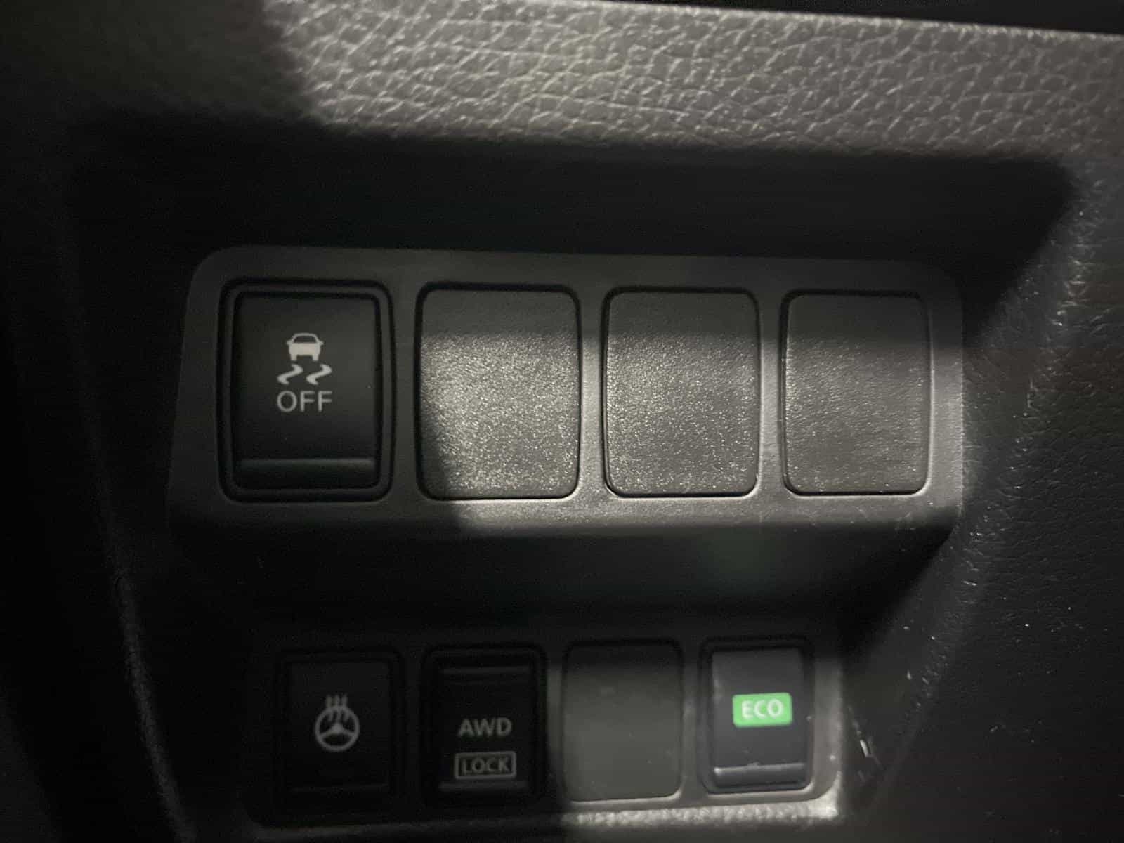 2017 Nissan Qashqai SV - Image 11