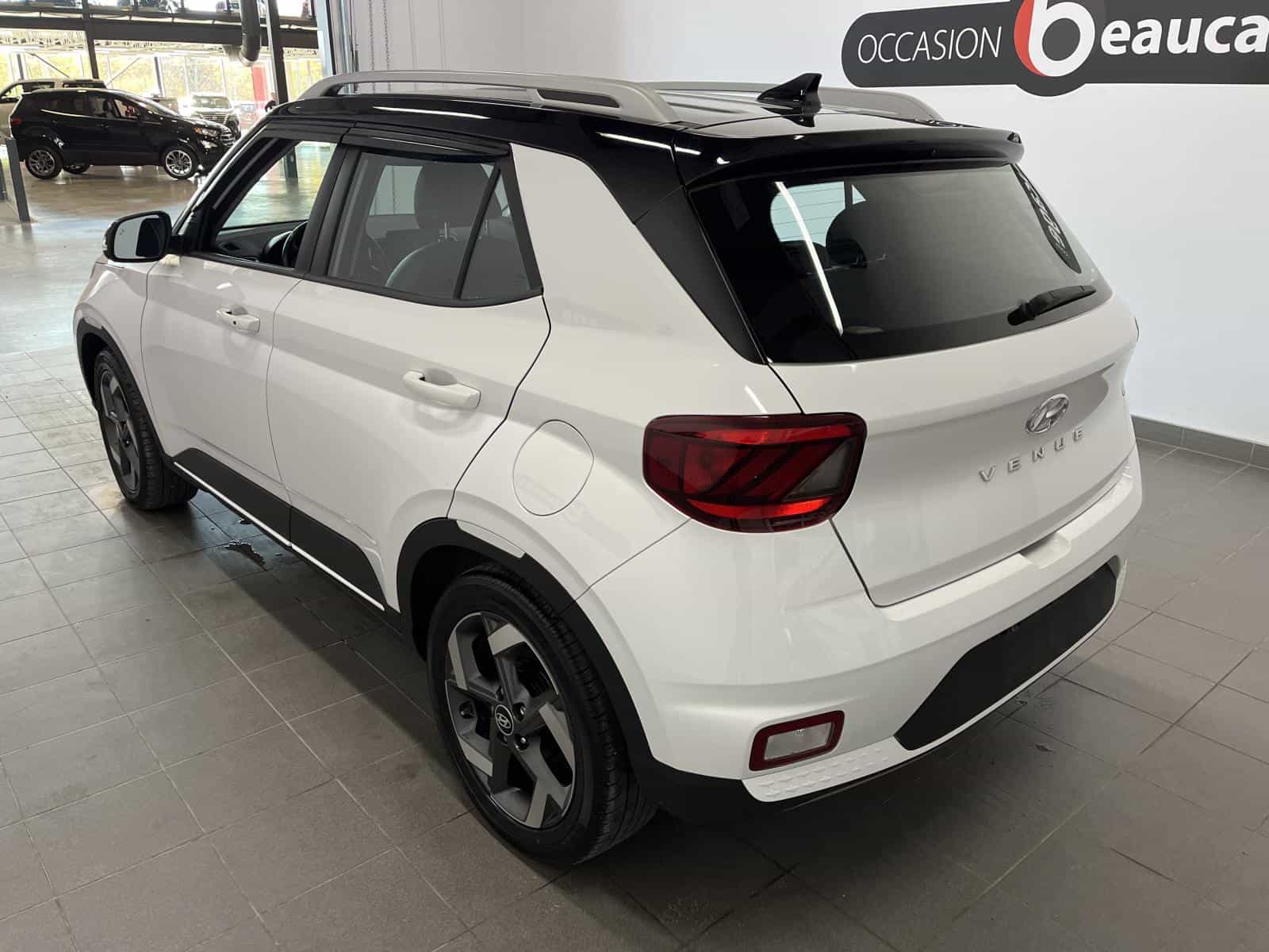 Image 3 Hyundai Venue Trend 2020