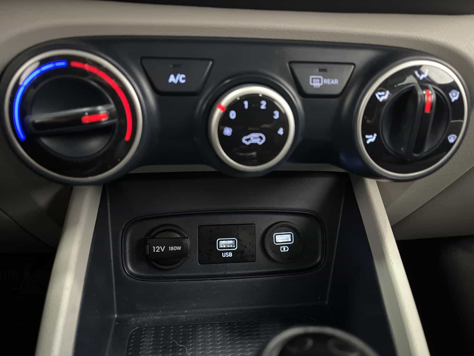 2020 Hyundai Venue Trend - Image 17