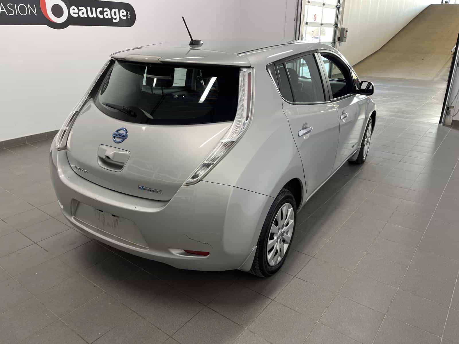 Image 5 Nissan Leaf SV 2015