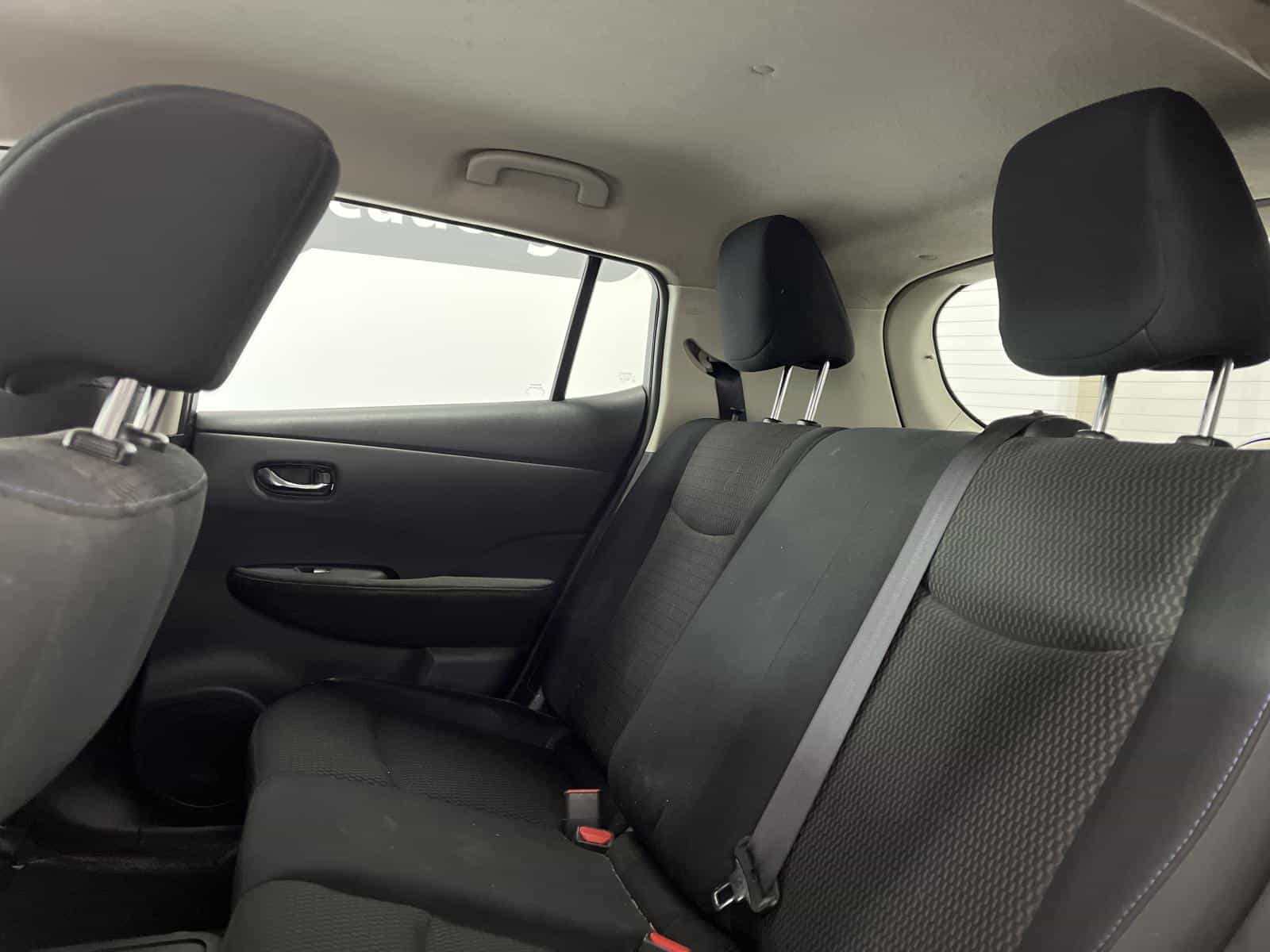 Image 9 Nissan Leaf SV 2015