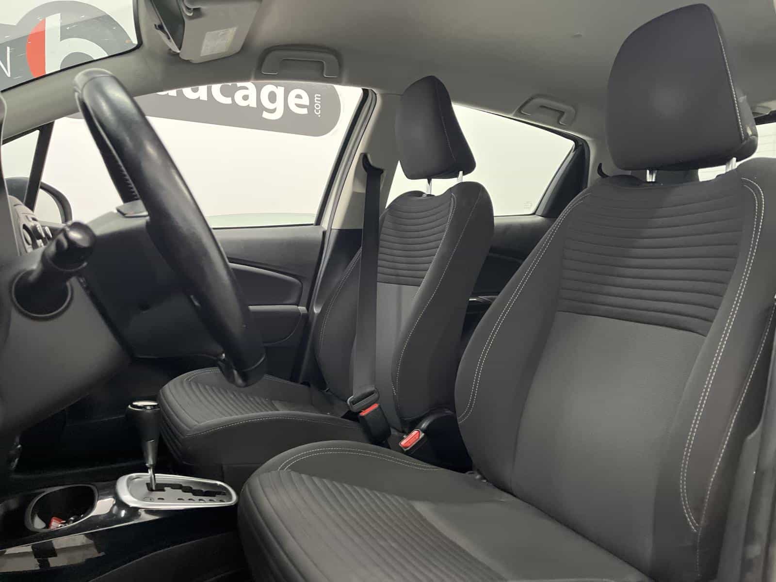 2018 Toyota Yaris SE - Image 8