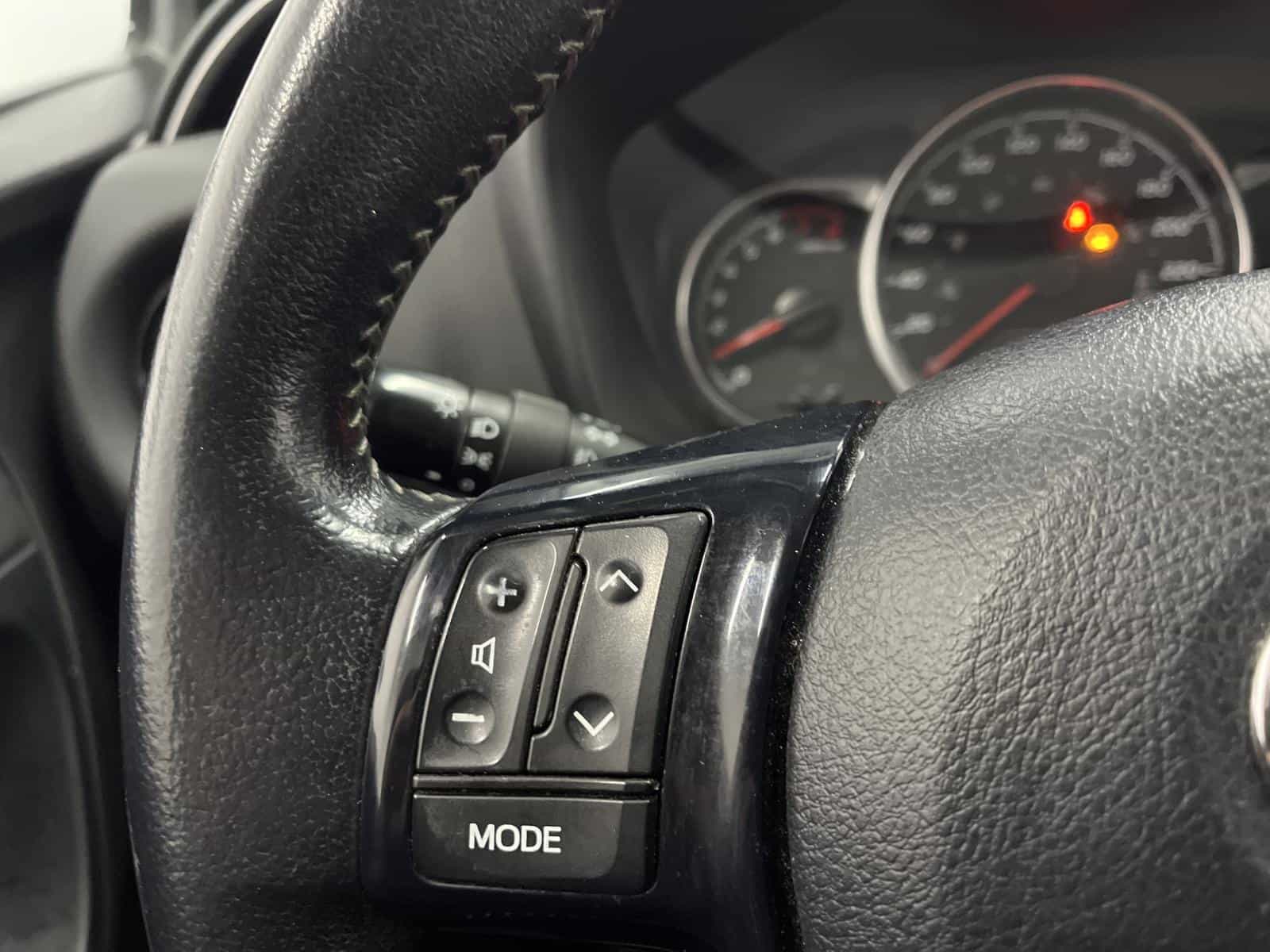 2018 Toyota Yaris SE - Image 12