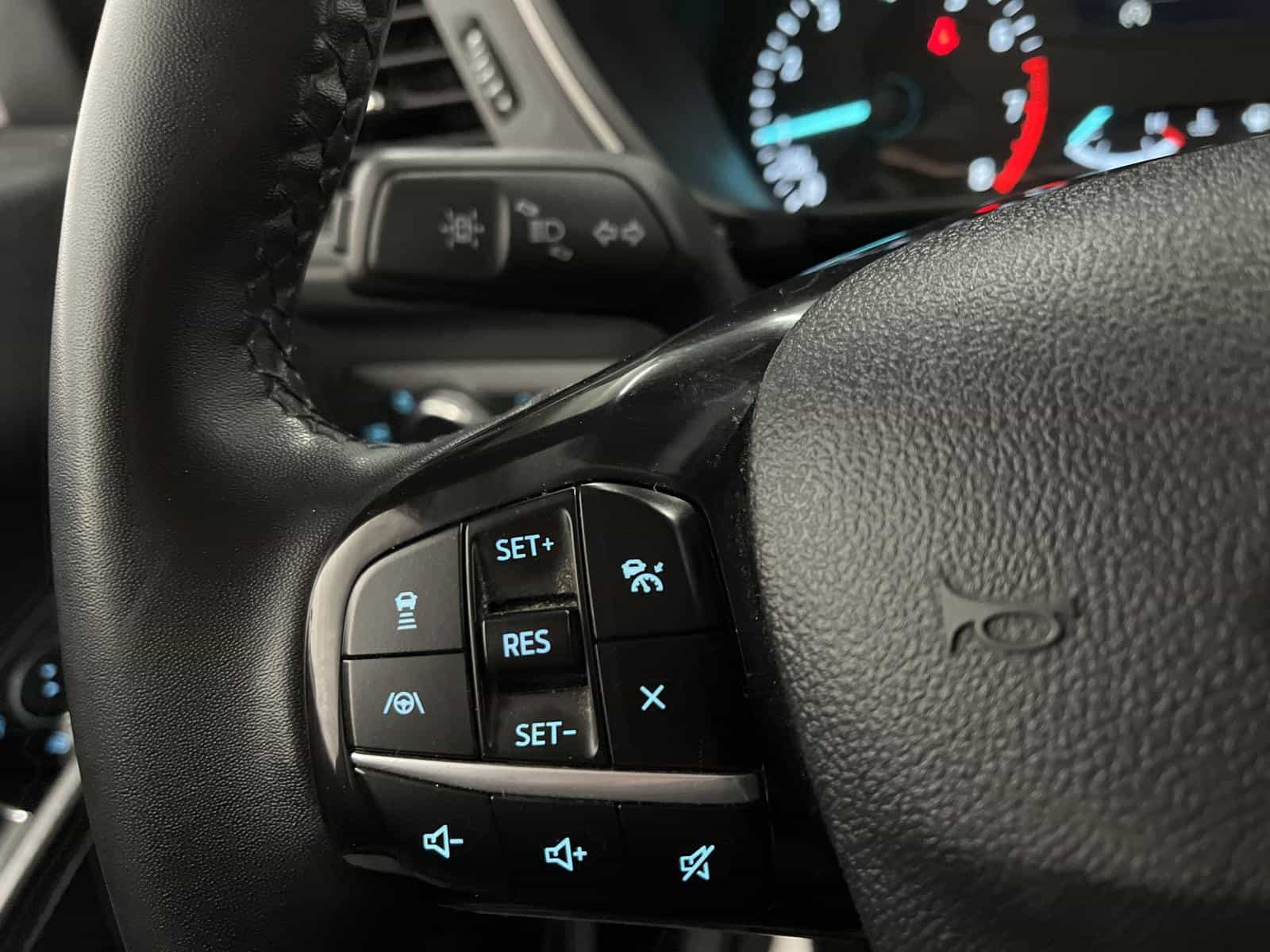 Image 15 Ford Escape SE 2022