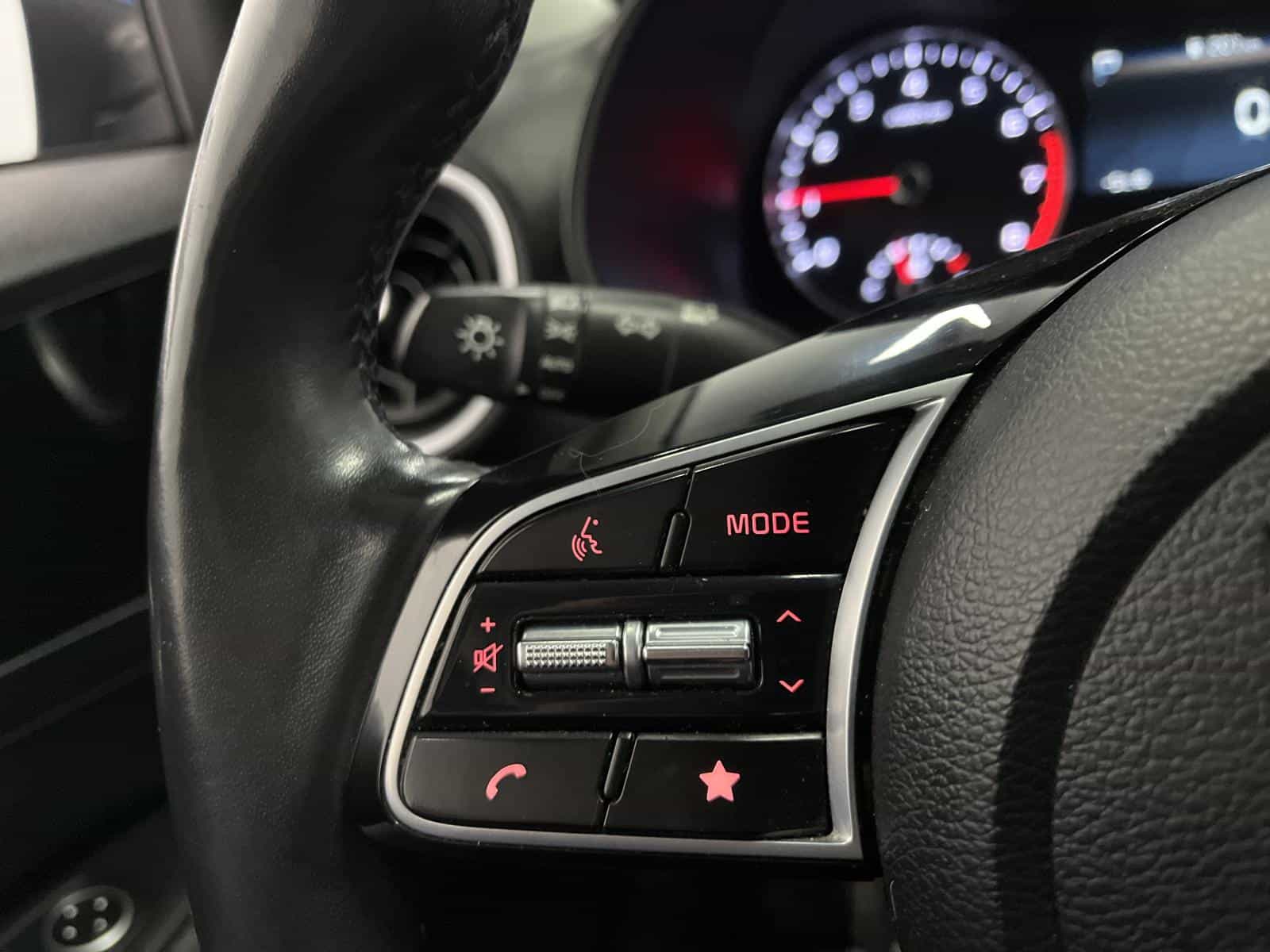 2023 Kia Forte - Image 13