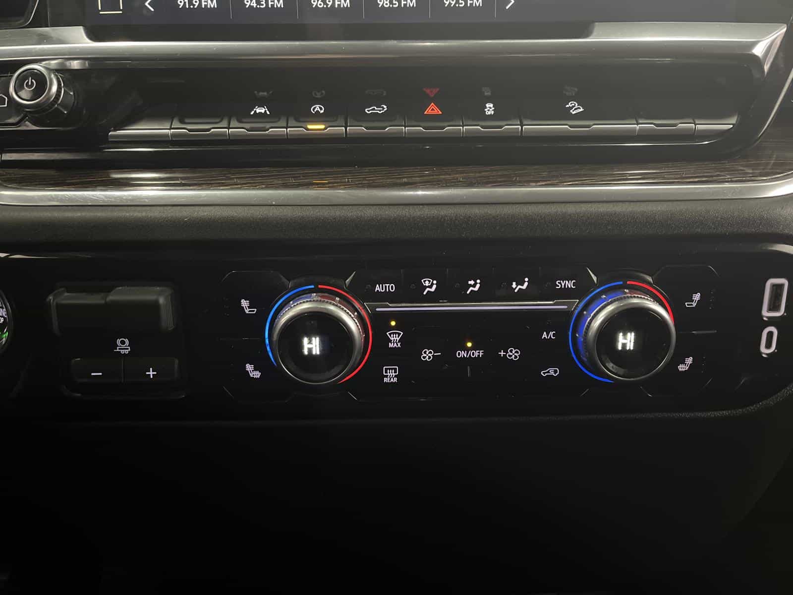 Image 17 GMC Sierra 1500 SLE 2024