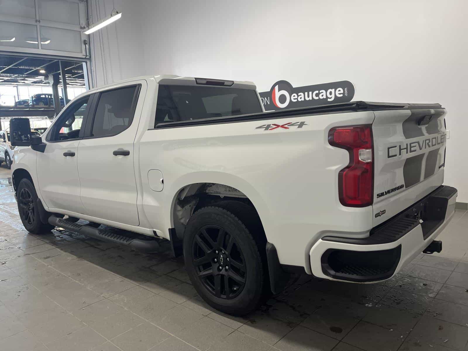 2022 Chevrolet Silverado 1500 LTD Custom - Image 3