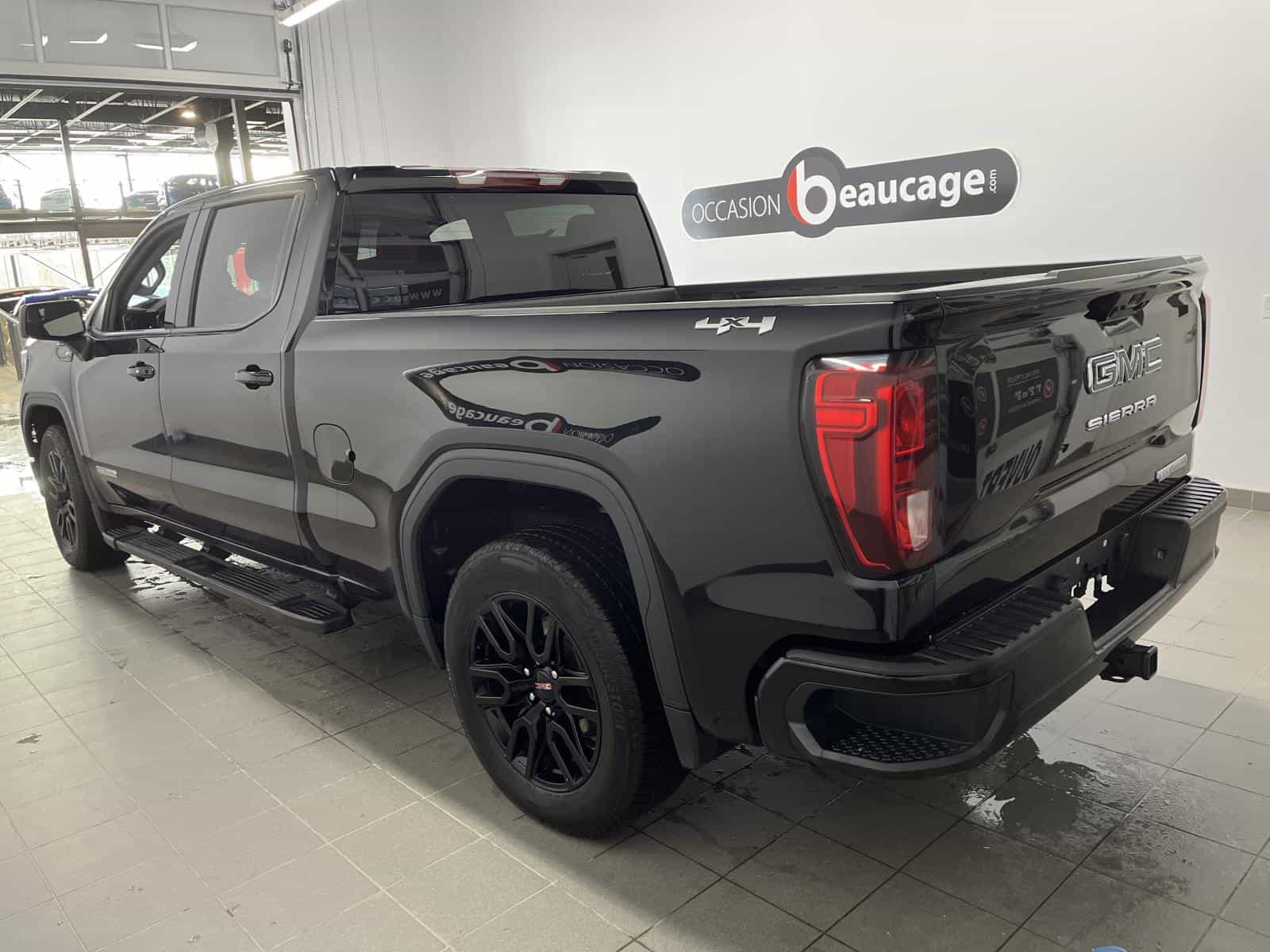 Image 3 GMC Sierra 1500 Elevation 2024