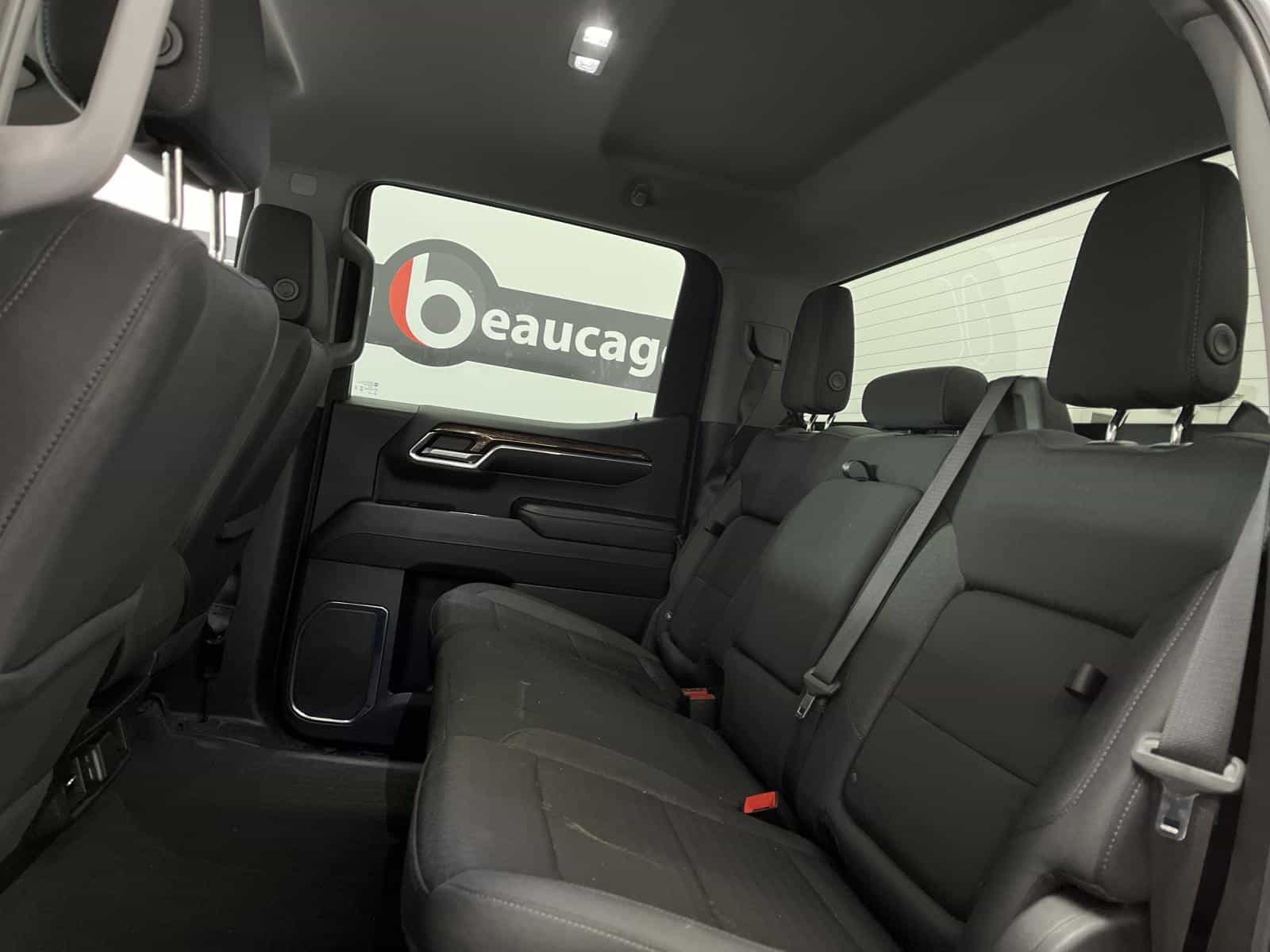 2024 GMC Sierra 1500 Elevation - Image 10