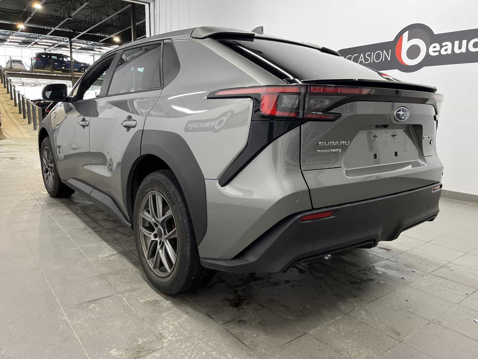 2023 Subaru Solterra XLE - Image 3