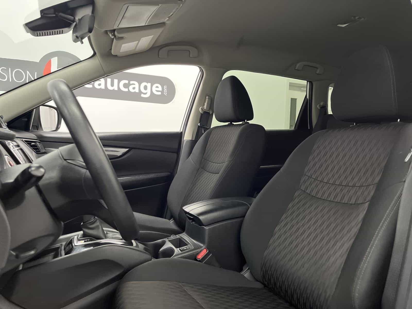 Image 8 Nissan Rogue SV 2020