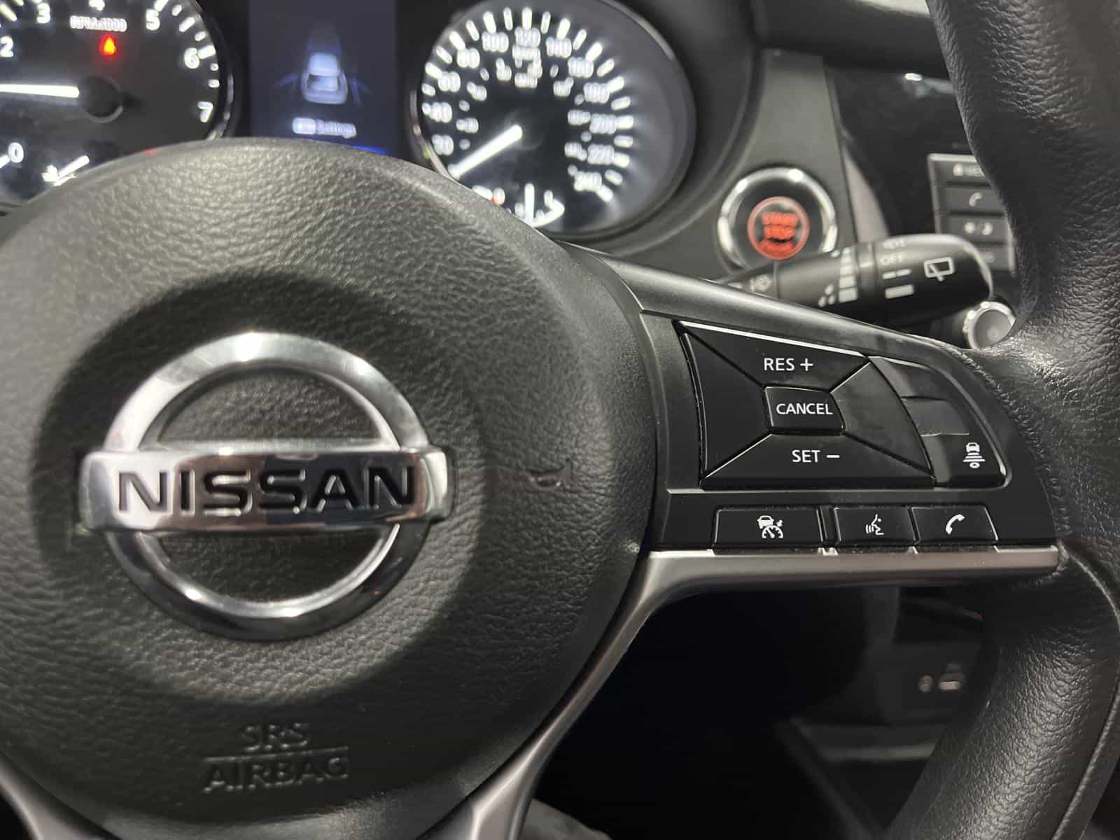 2020 Nissan Rogue SV - Image 15