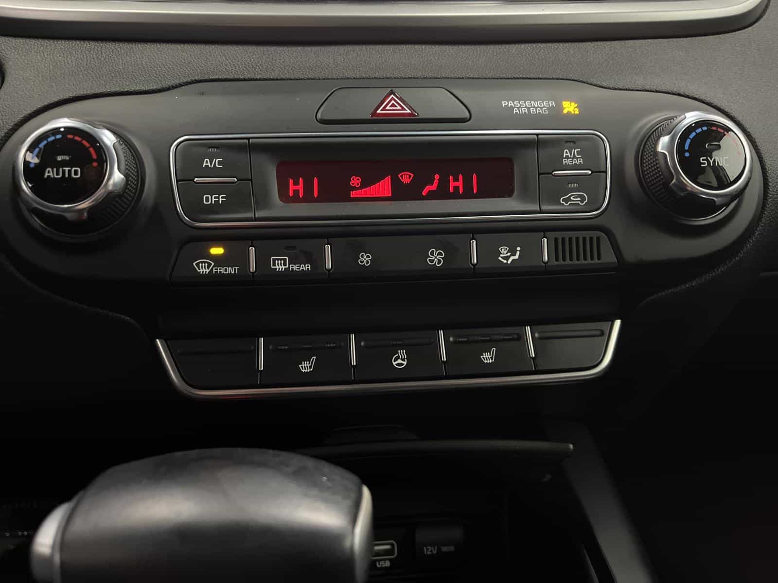 2020 Kia Sorento LX+V6 - Image 19