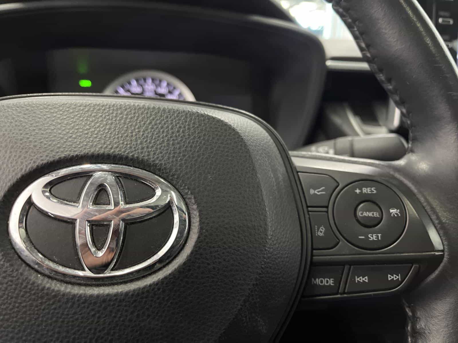 2020 Toyota Corolla LE - Image 16