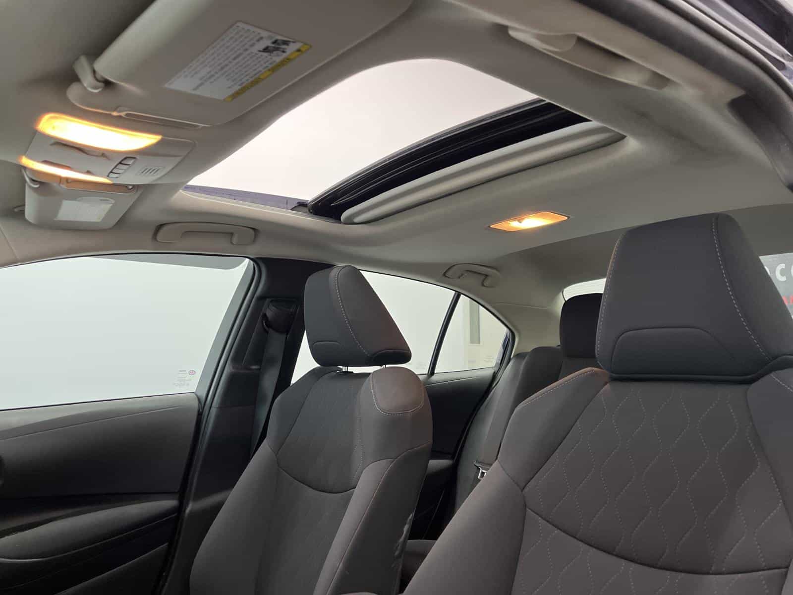 2020 Toyota Corolla LE - Image 21