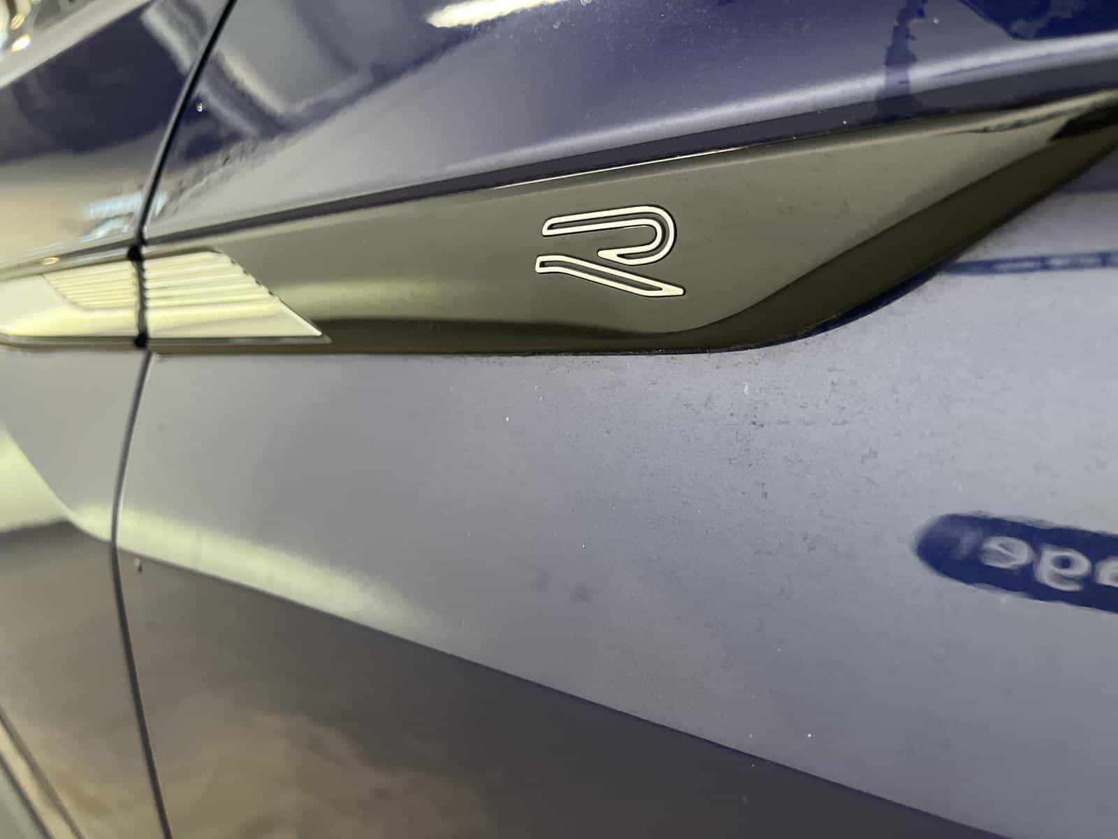 2022 Volkswagen Tiguan Highline R-Line - Image 24