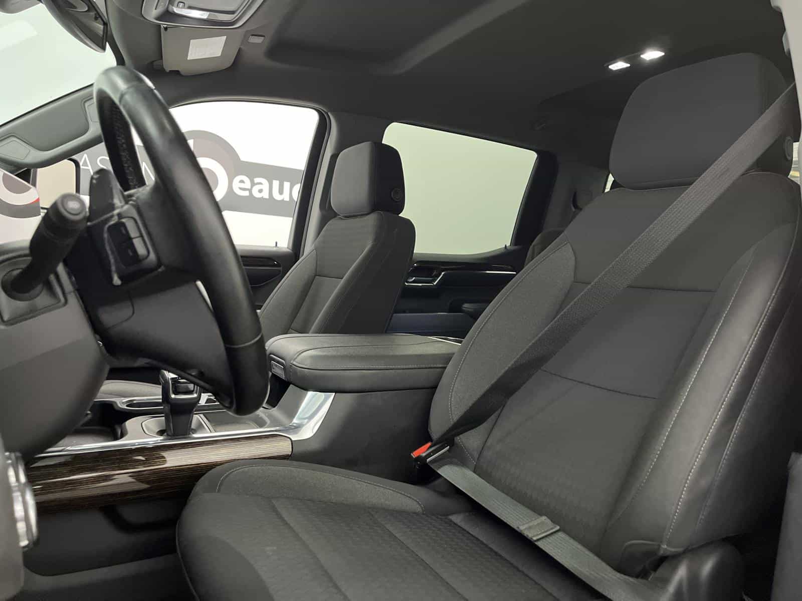 2024 GMC Sierra 1500 Elevation - Image 8