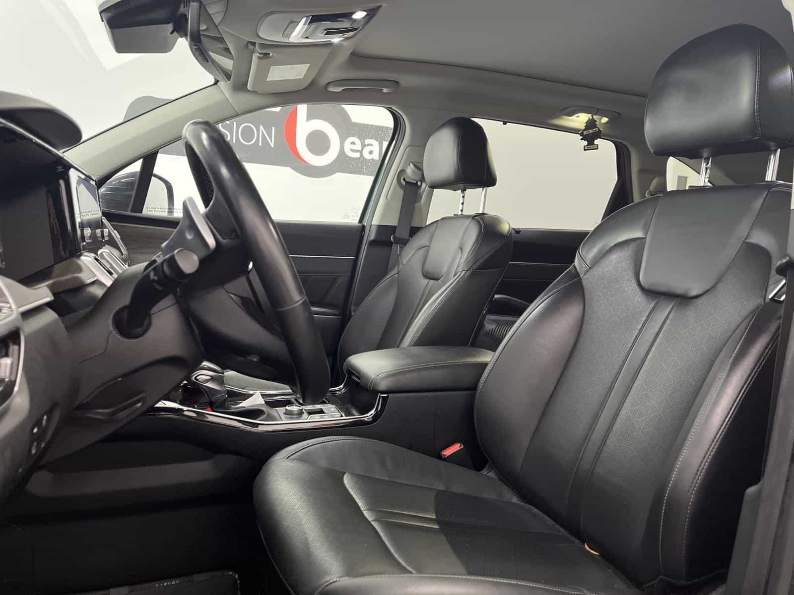 2022 Kia Sorento - Image 8