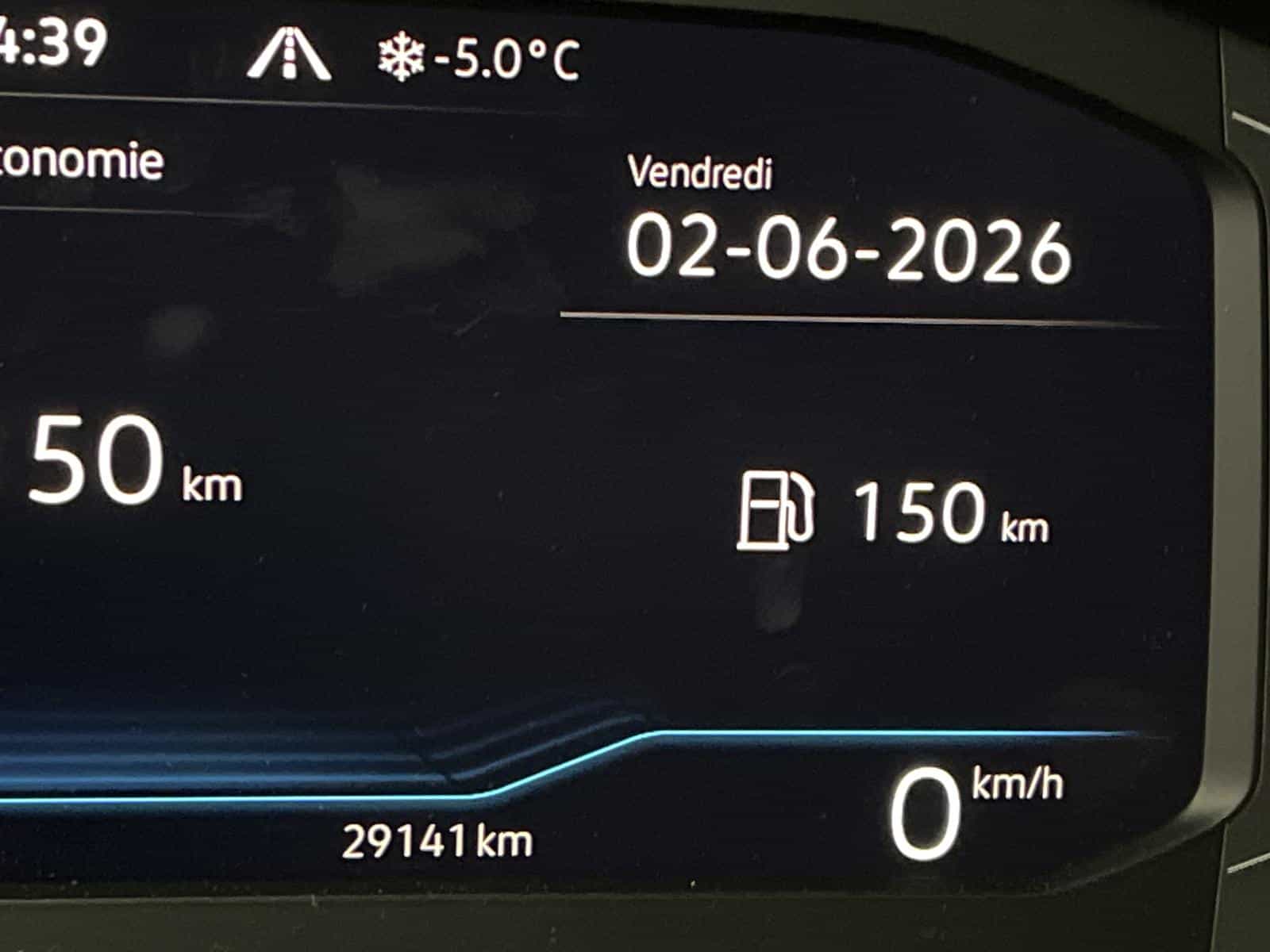 2024 Volkswagen Taos Highline - Image 10