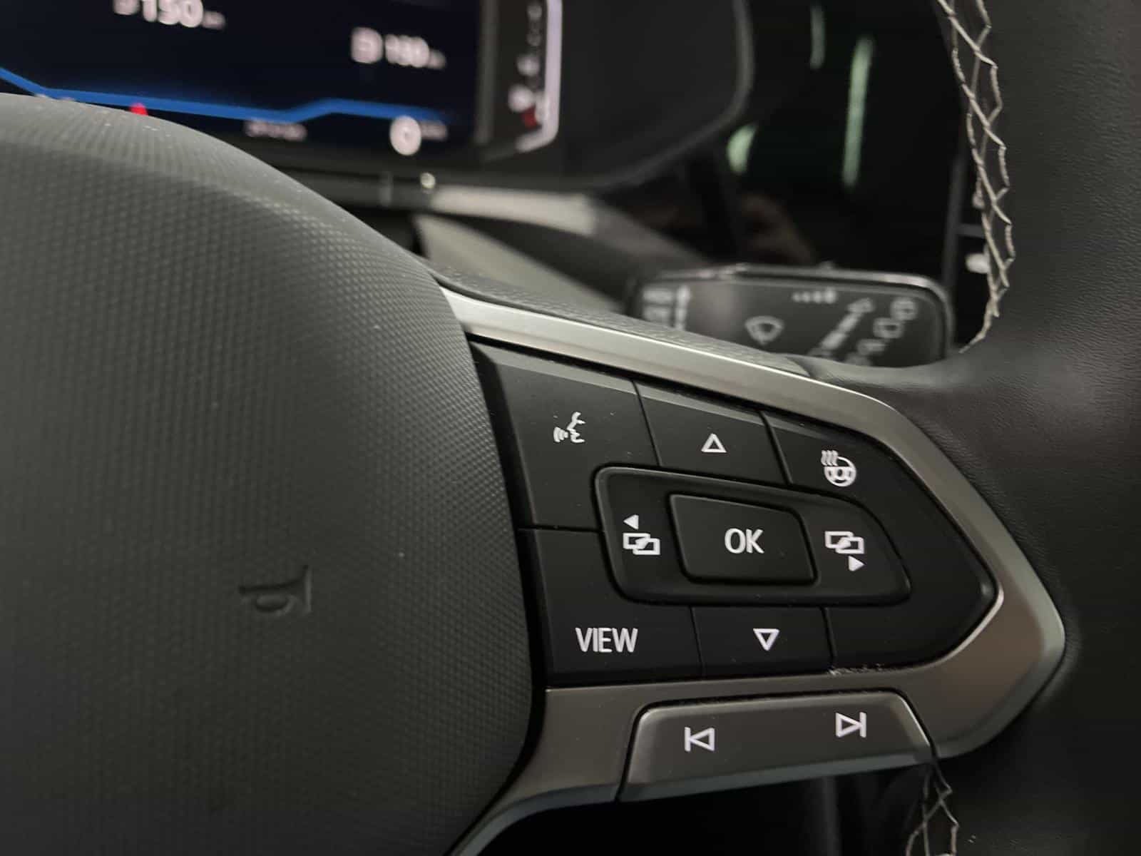 2024 Volkswagen Taos Highline - Image 13